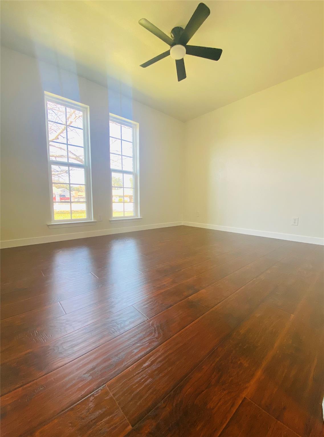 2104  Beta Cir, photo 12