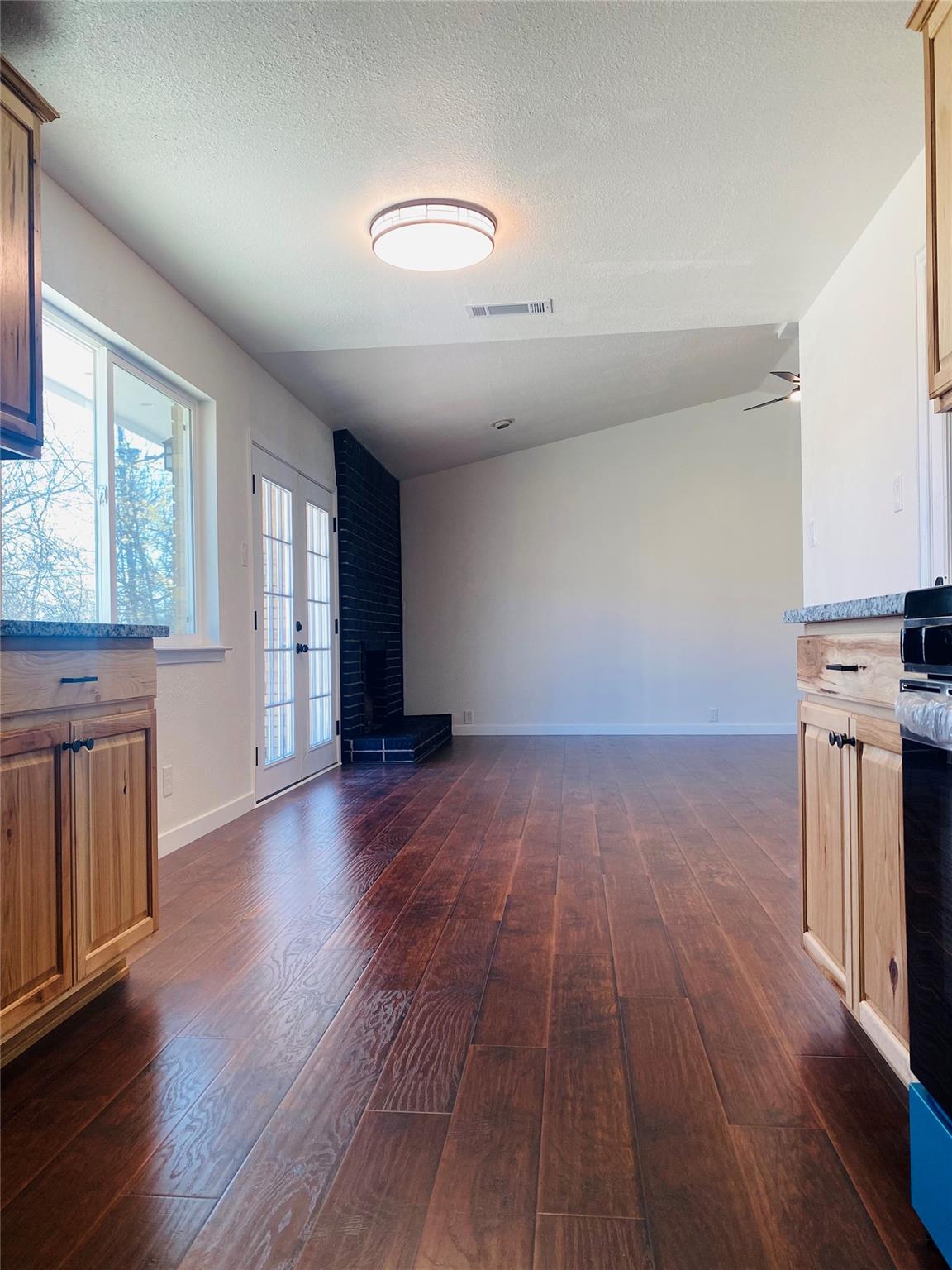 2104  Beta Cir, photo 5