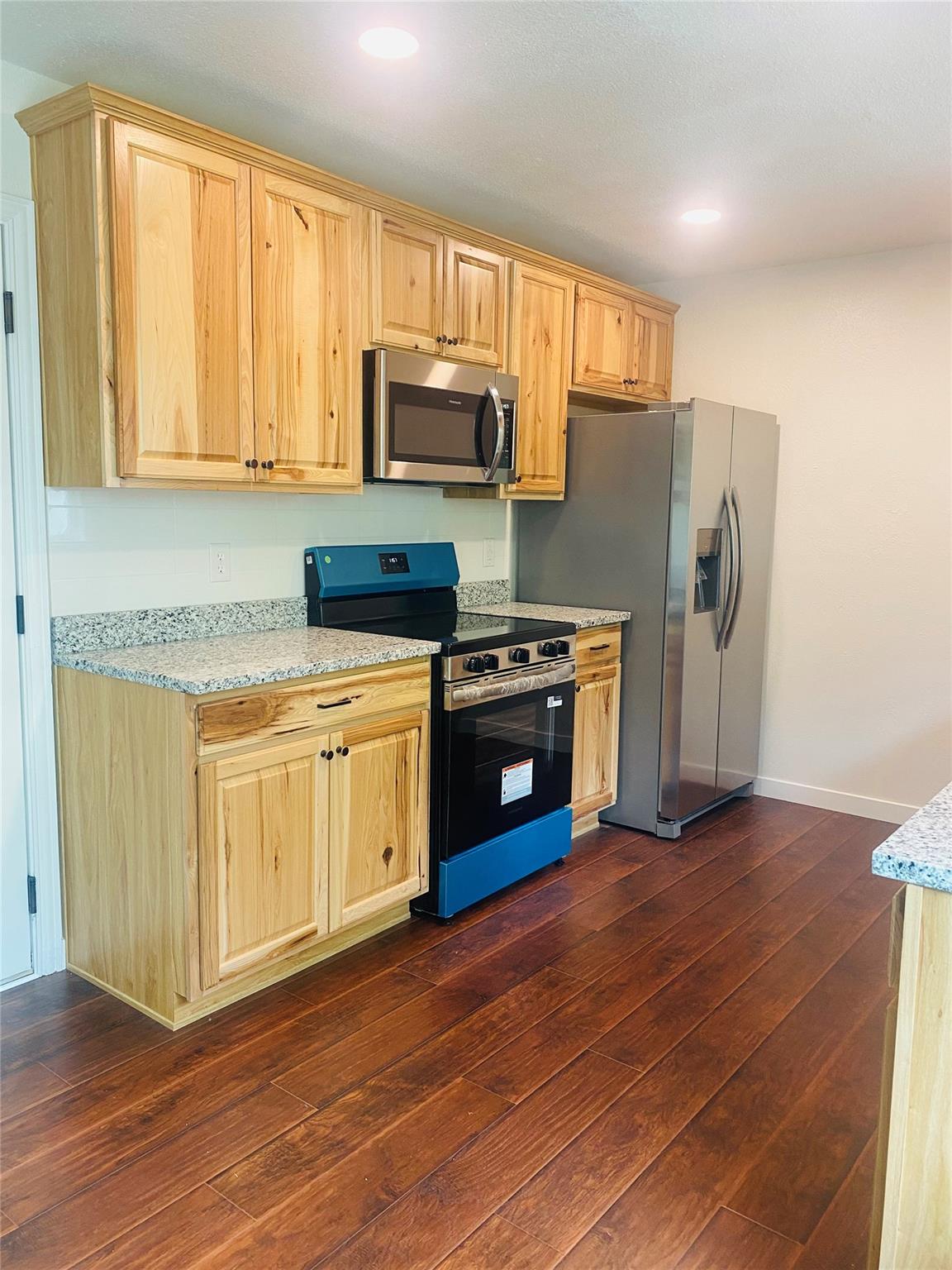 2104  Beta Cir, photo 7