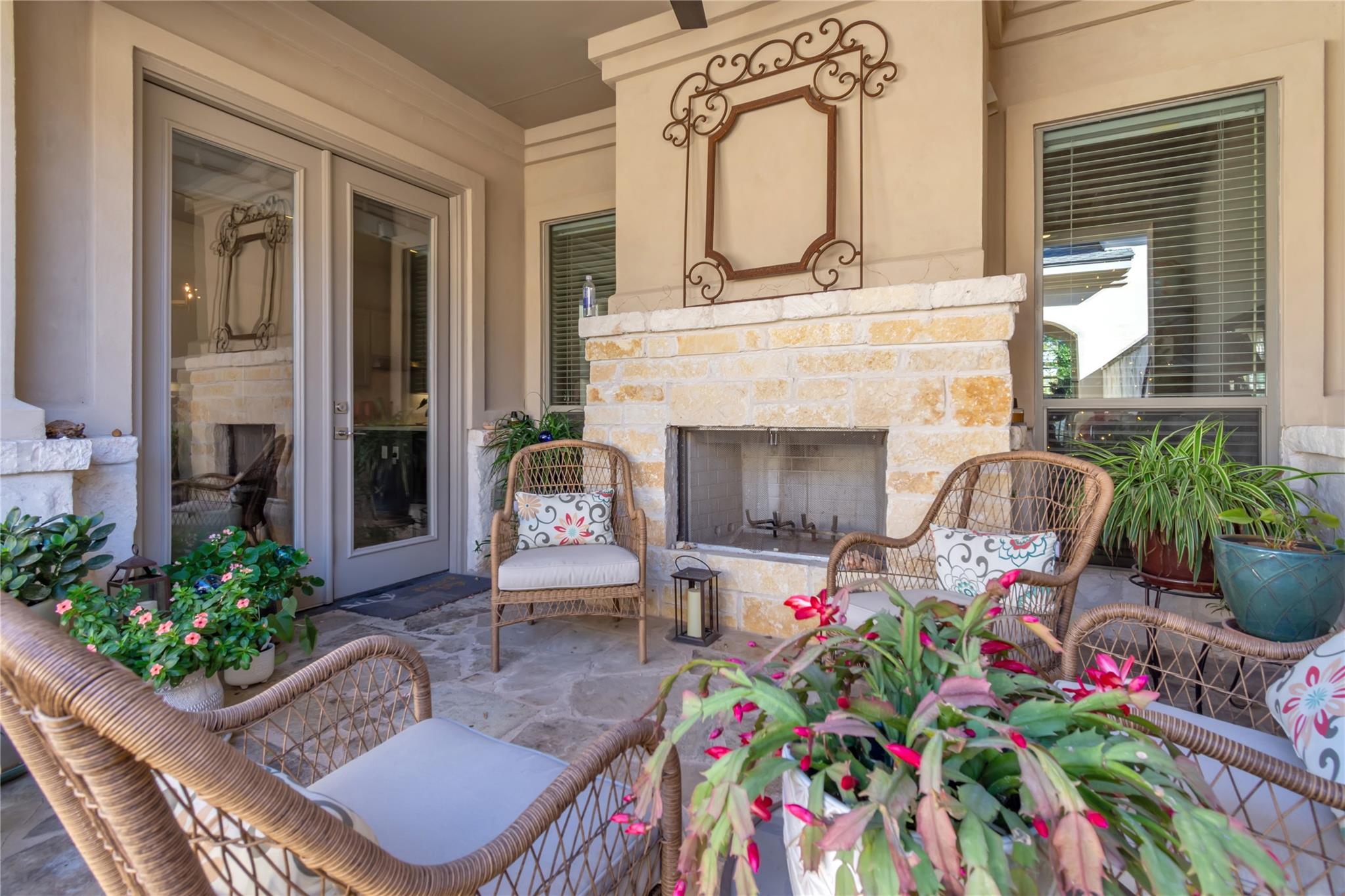 434  Stagecoach Trl, photo 5