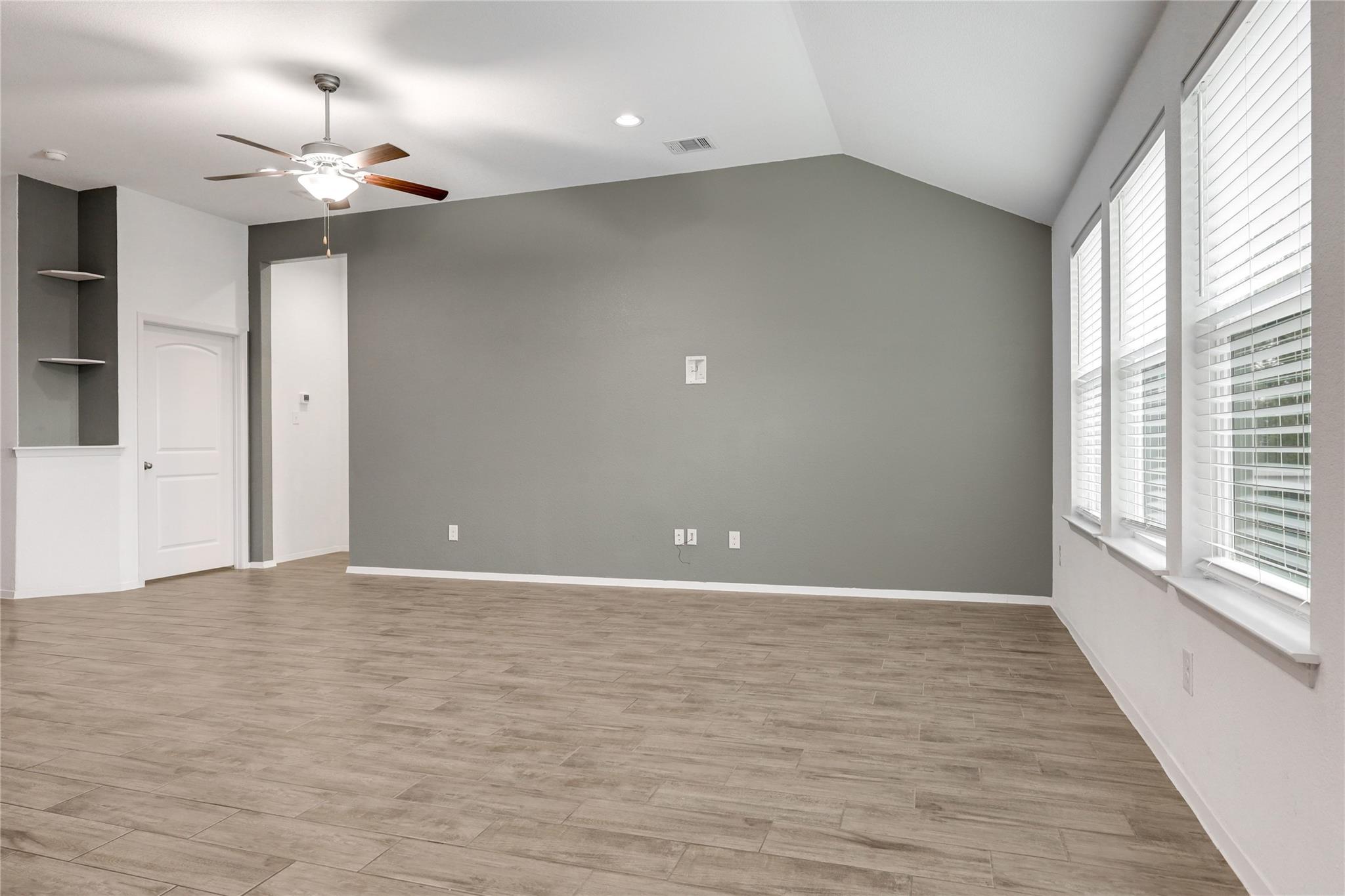 20506  National Dr, photo 7