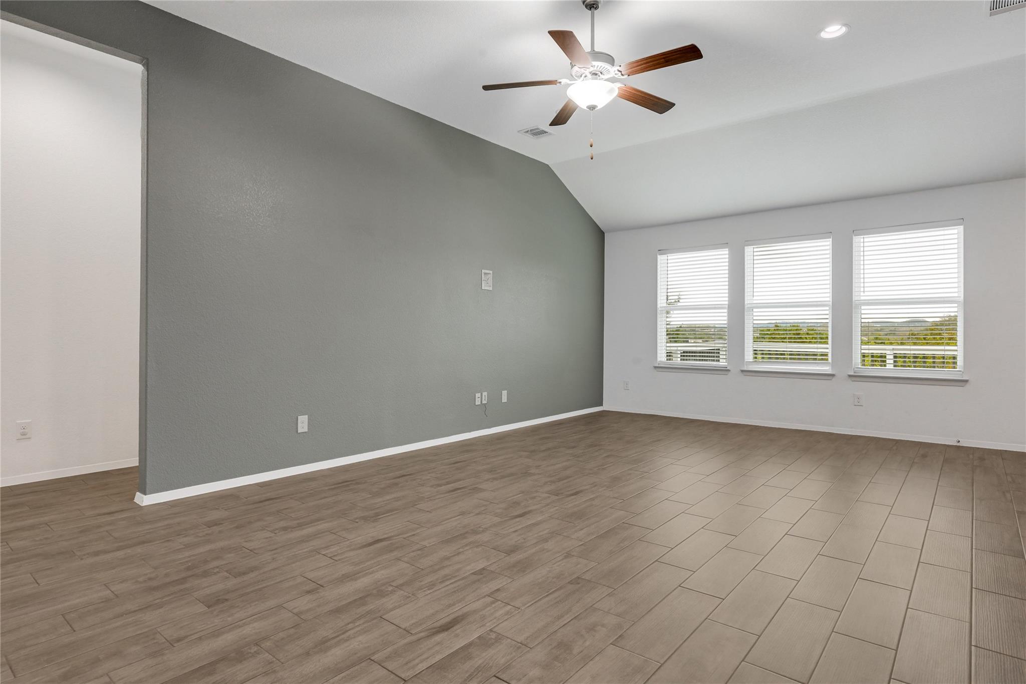 20506  National Dr, photo 8