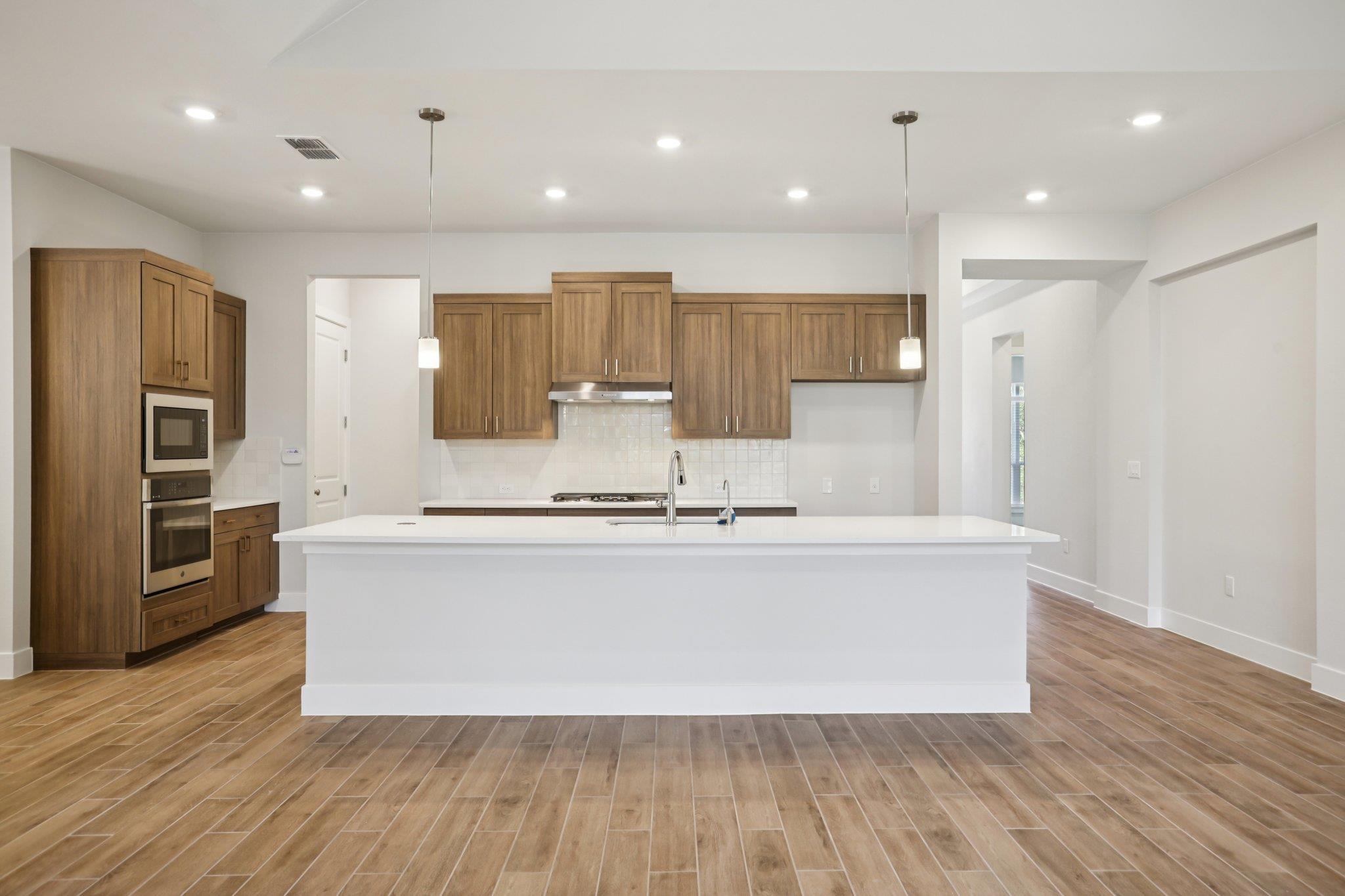 281  Seaside Sparrow Way, photo 9