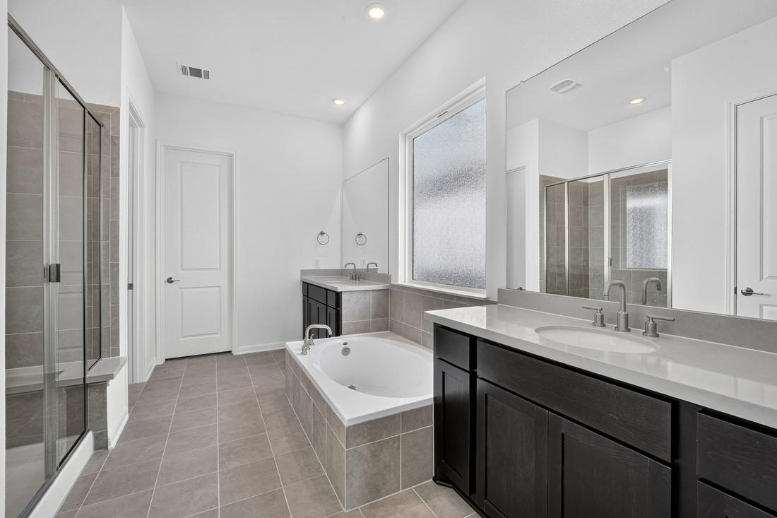 231  Belmont Way, photo 4