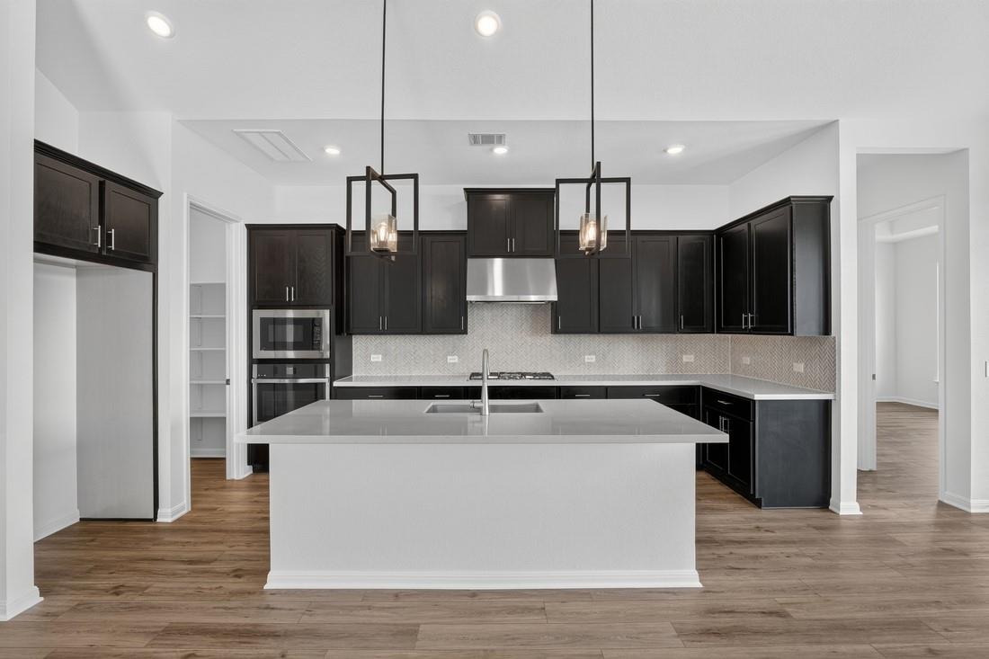 231  Belmont Way, photo 6
