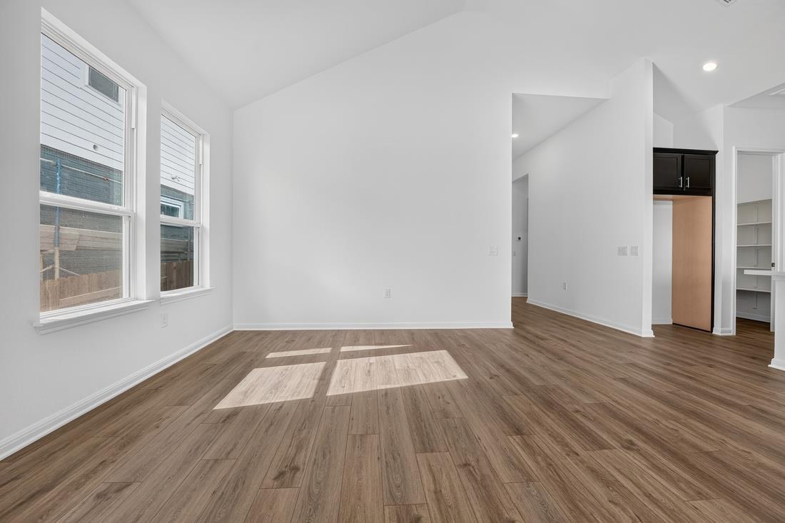 231  Belmont Way, photo 9