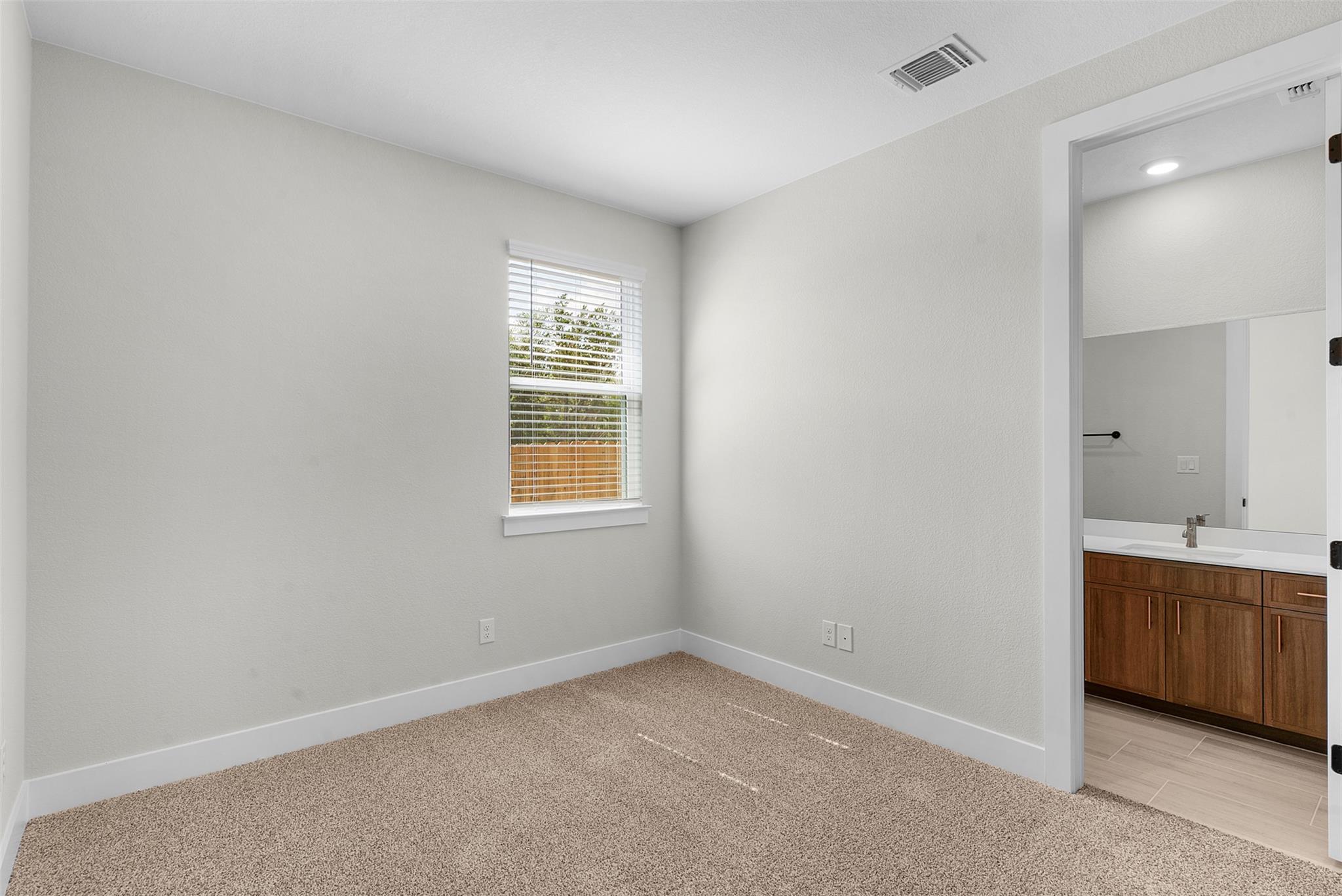 1121  Pansy Trl, photo 6