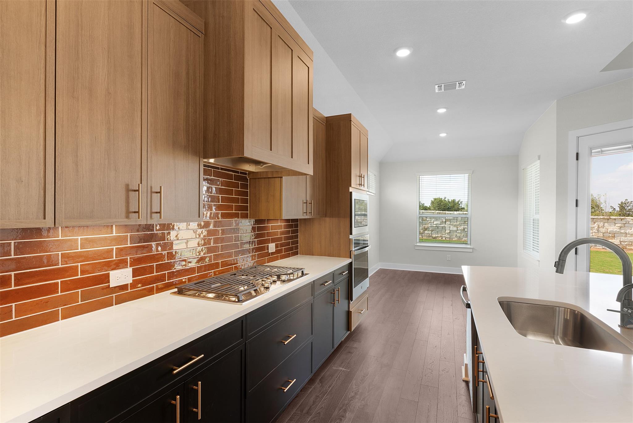 1121  Pansy Trl, photo 9