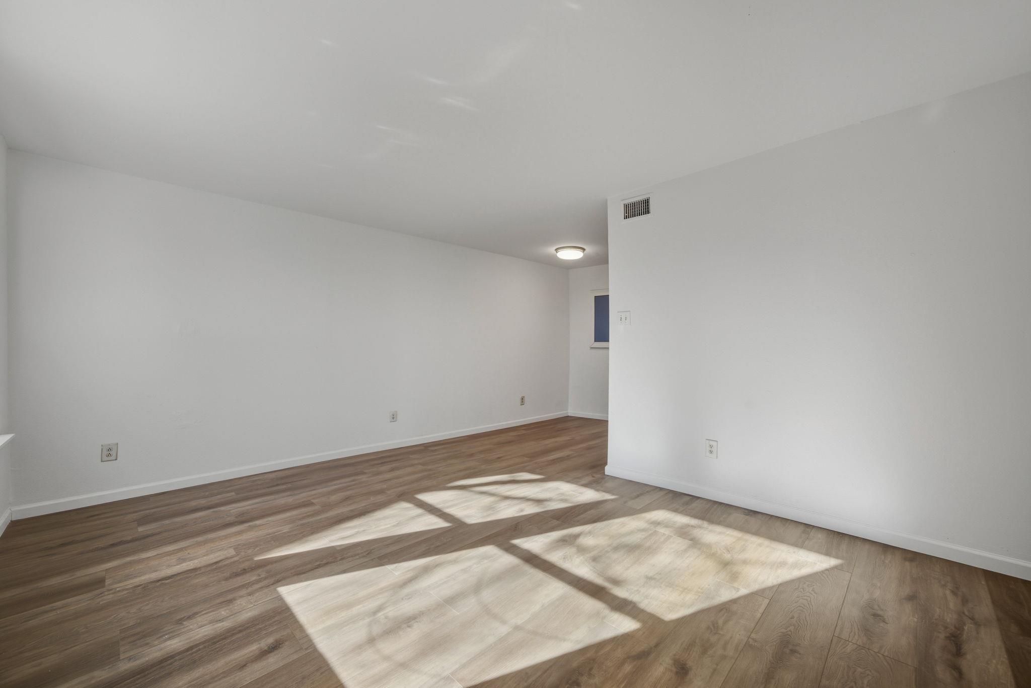 2124  Burton Dr  #125, photo 8
