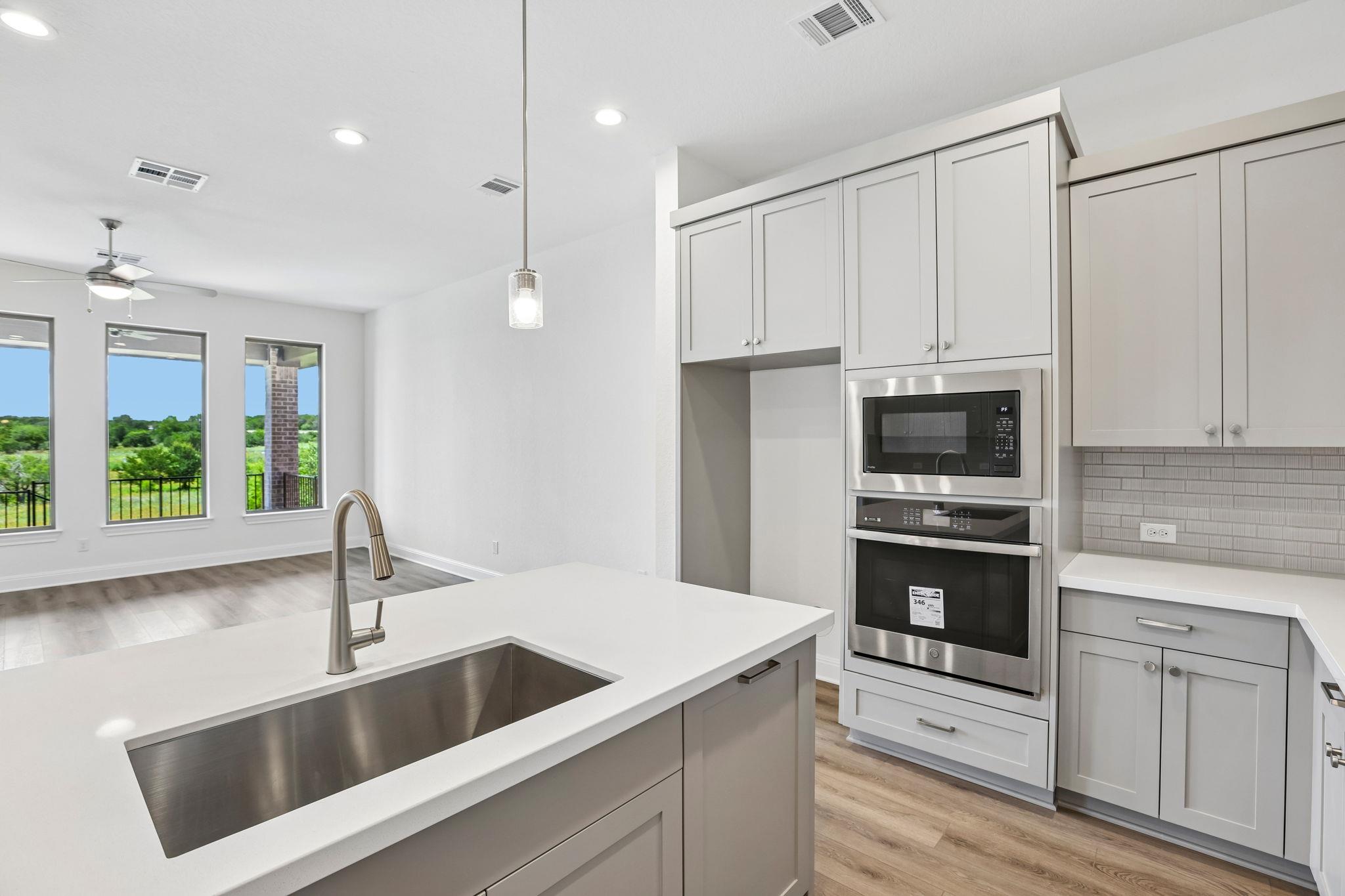 222  Prickly Poppy Loop, photo 12