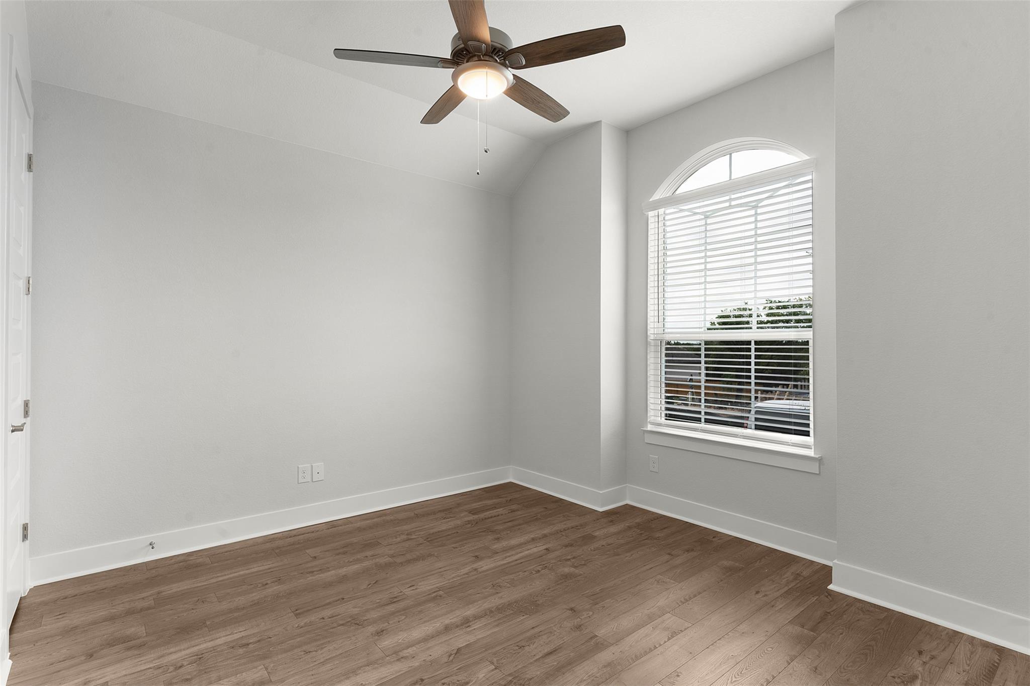 1129  Pansy Trl, photo 5