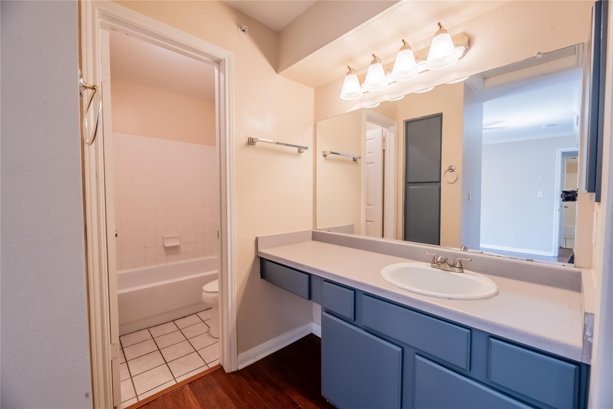 501 W 26th St  #323, photo 11