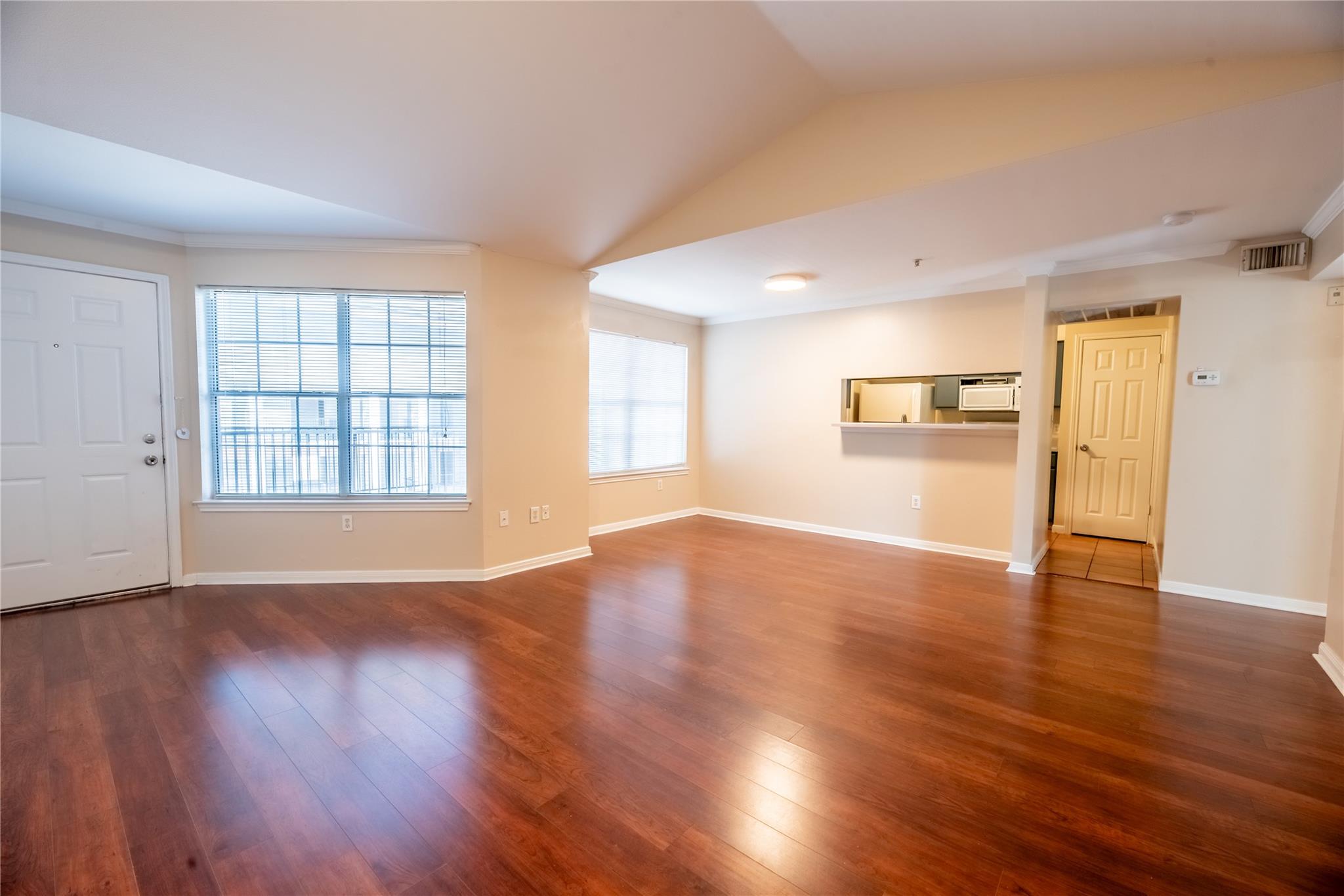 501 W 26th St  #323, photo 3