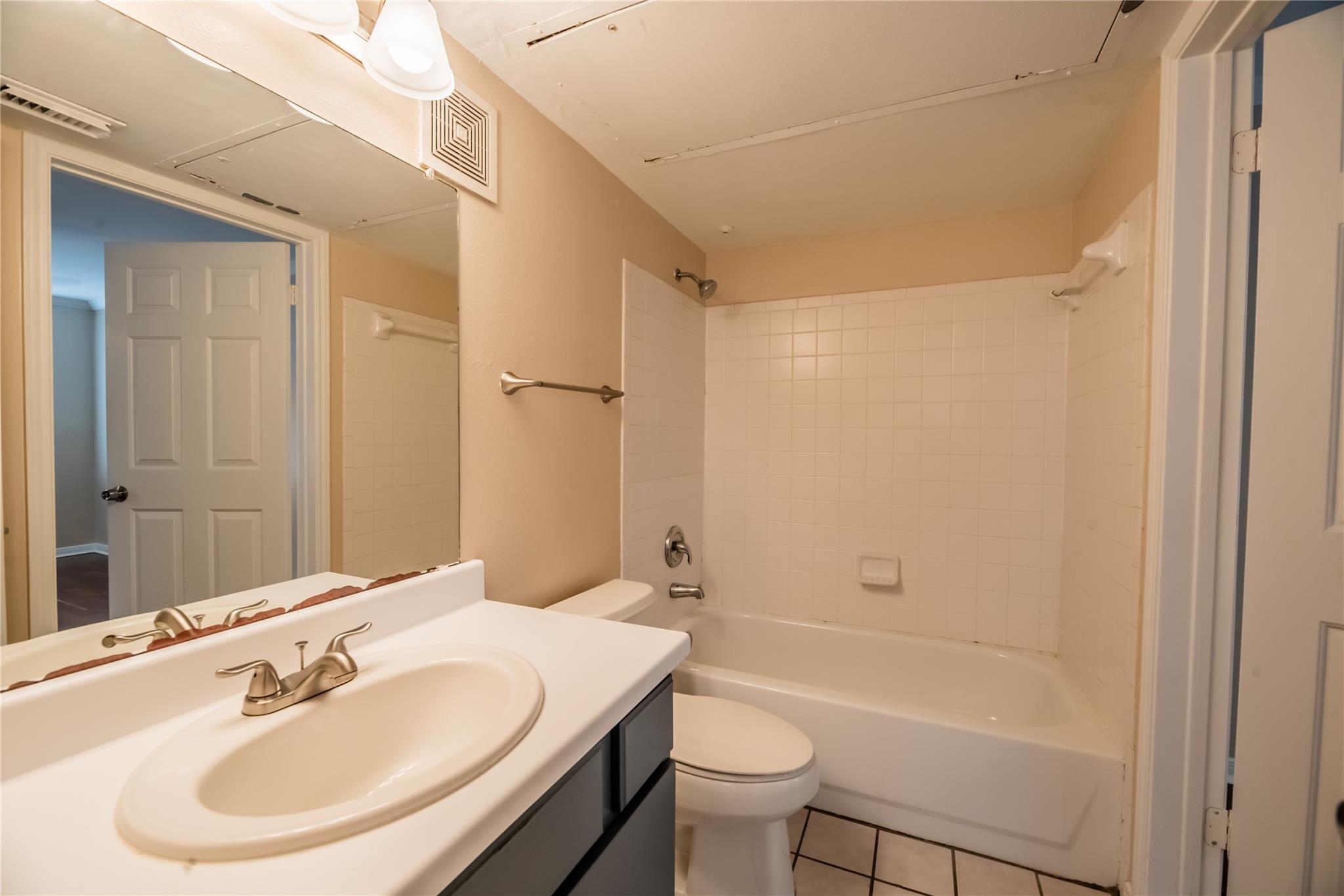 501 W 26th St  #323, photo 5