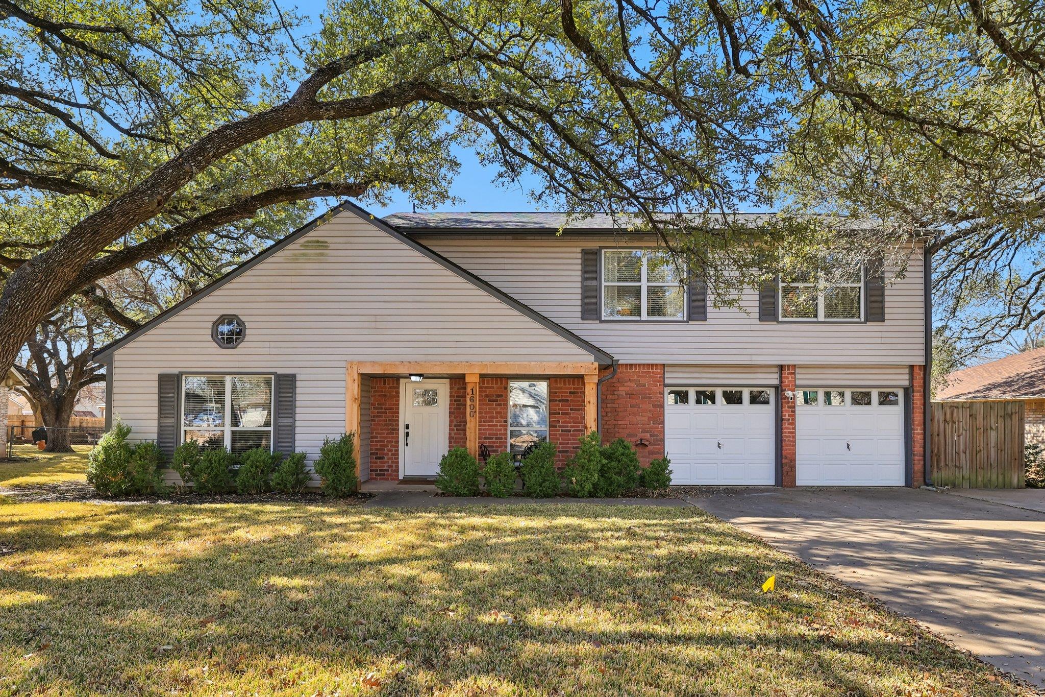 1600  Wood Rock Dr, photo 3