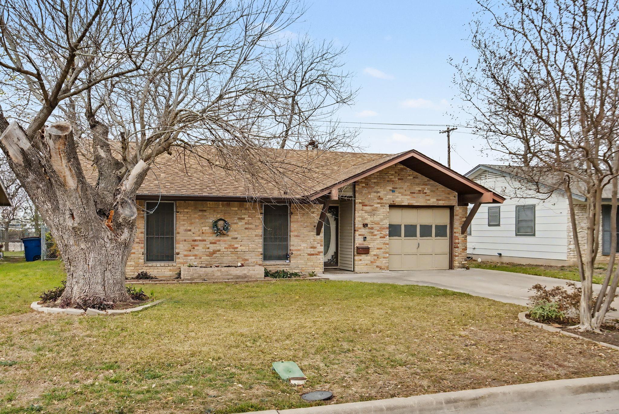 8516  Woodstone Dr, photo 3