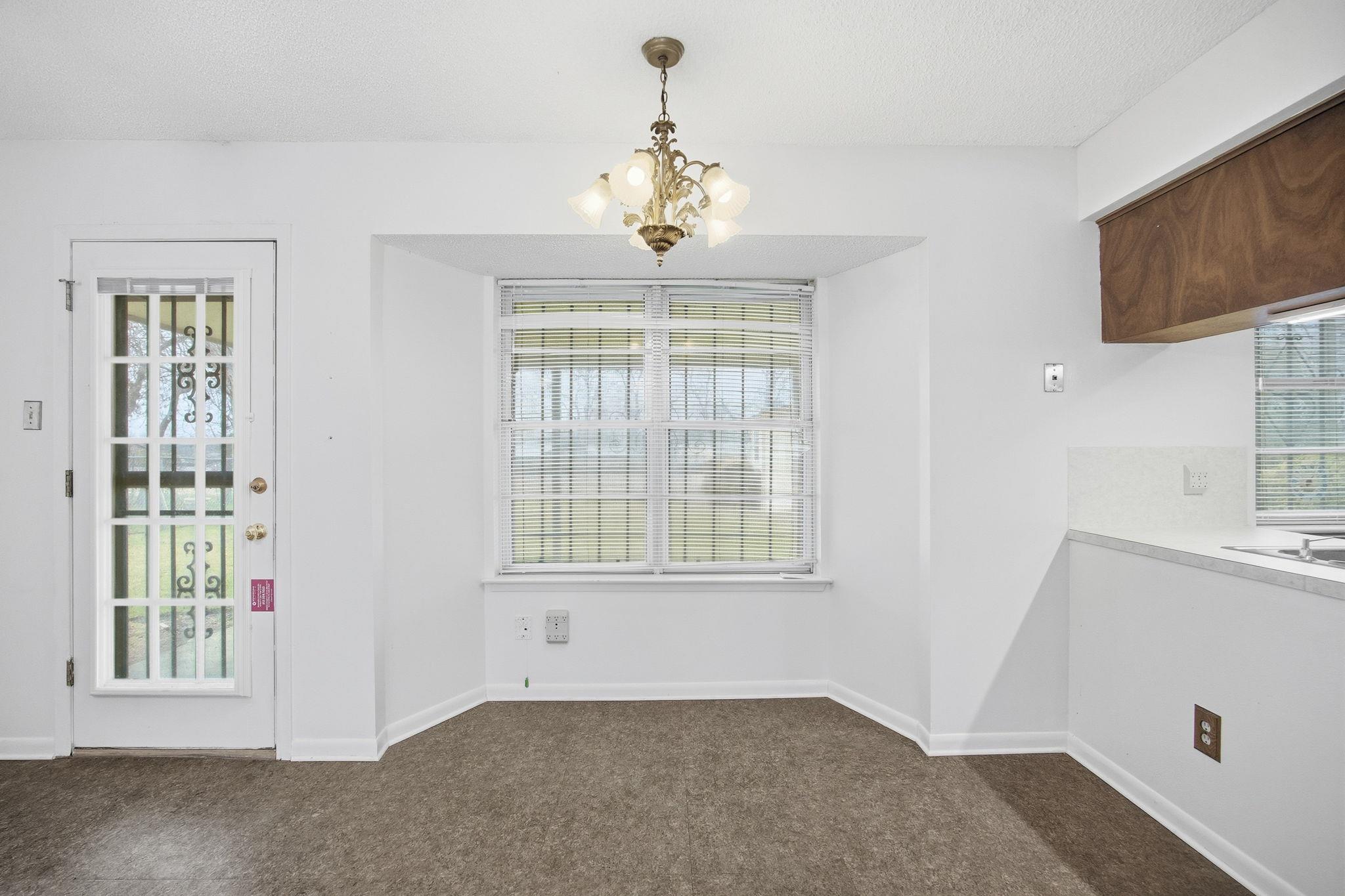 8516  Woodstone Dr, photo 5