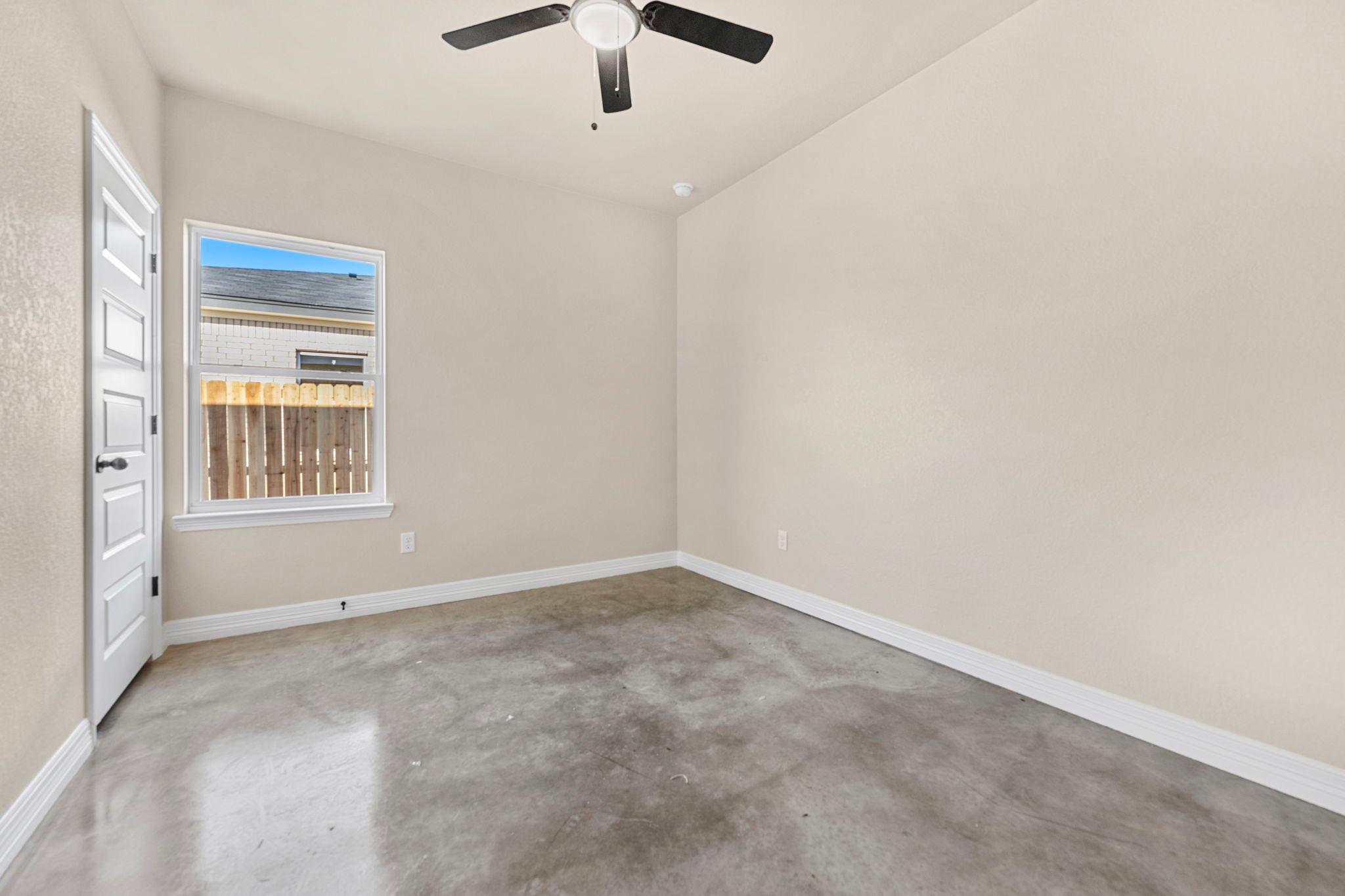 1315  Lone Pine Way, photo 3