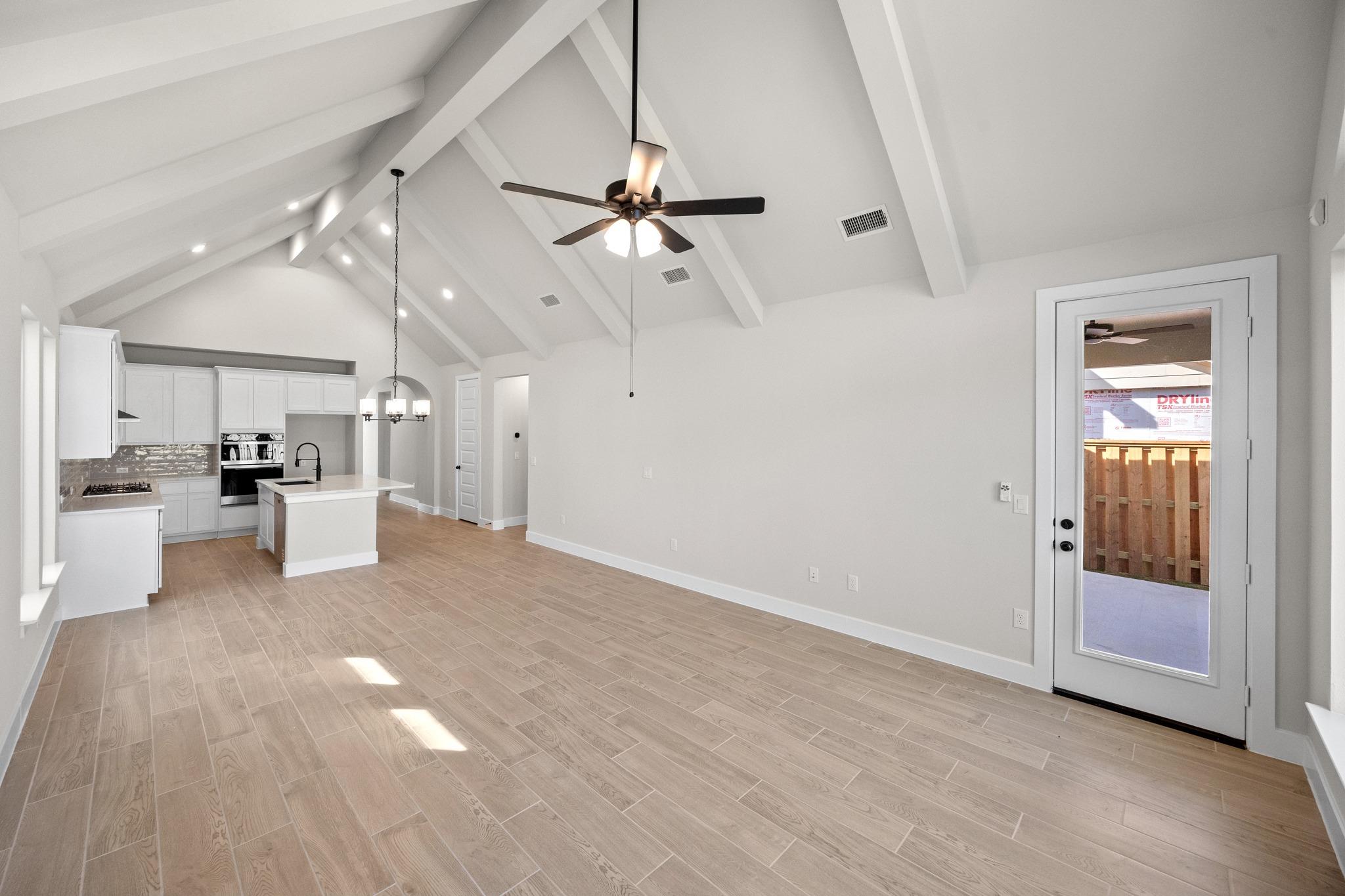 601  Buckaroo Dr, photo 6