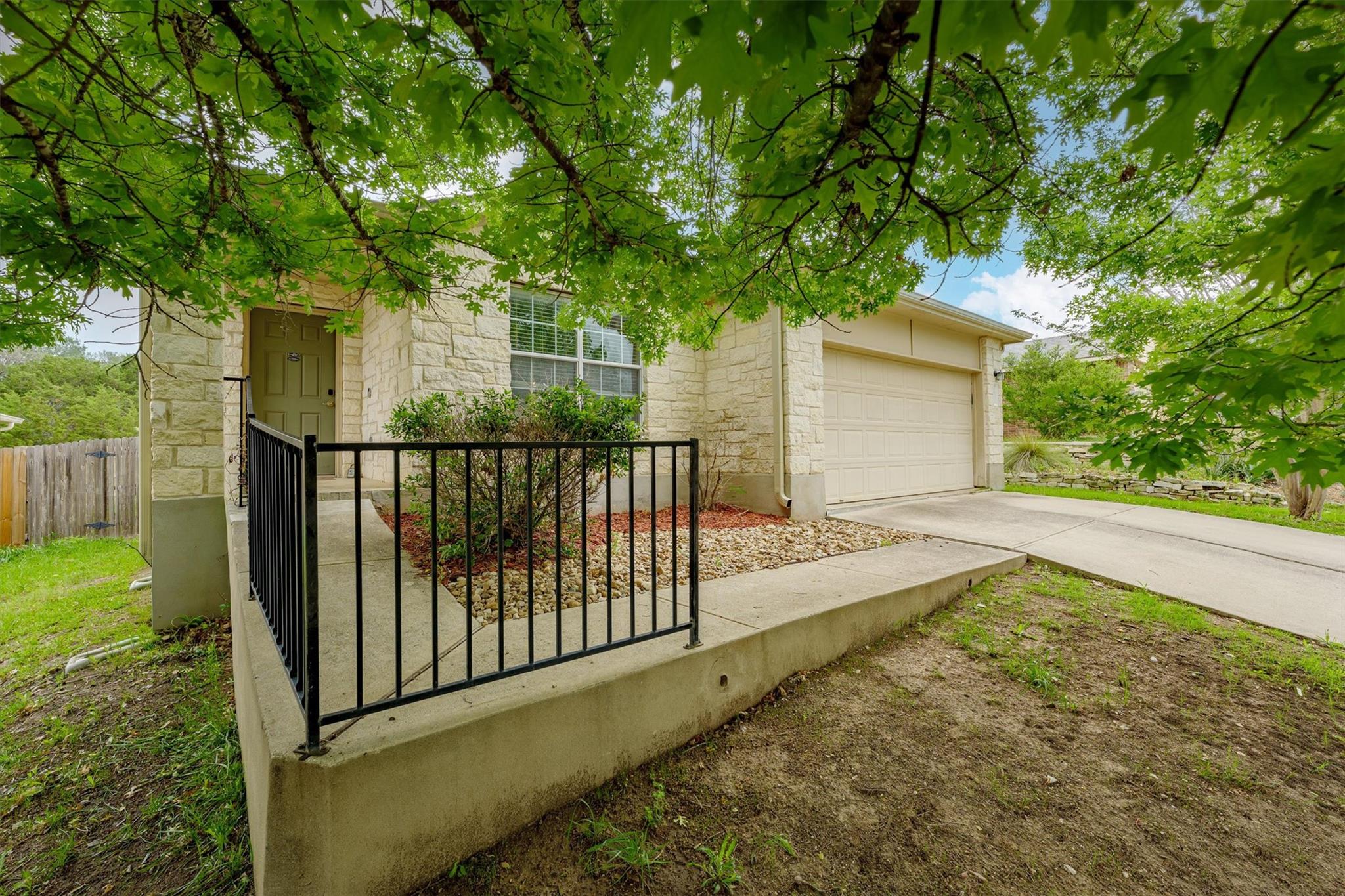 8912  China Rose Dr, photo 3