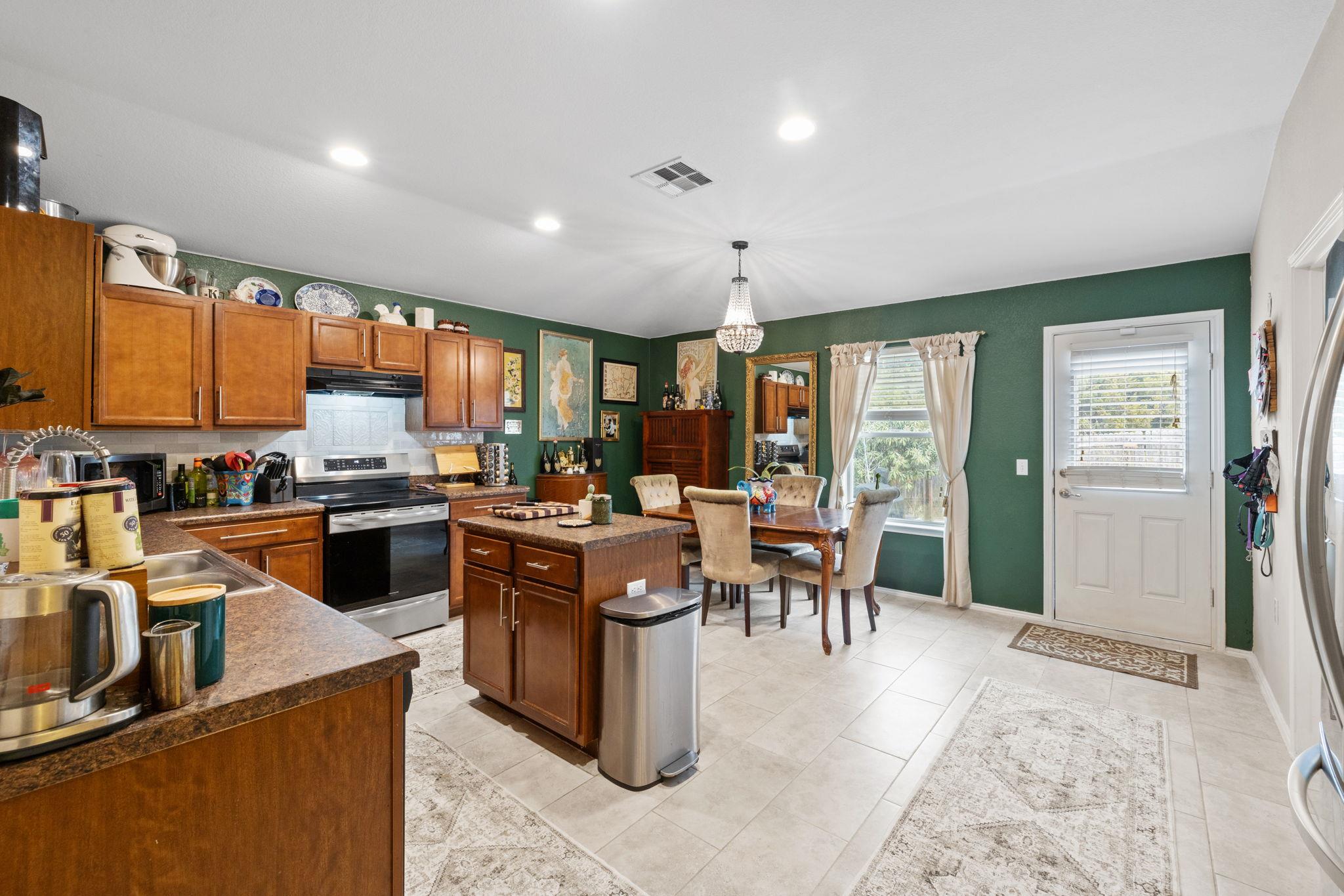 8912  China Rose Dr, photo 9