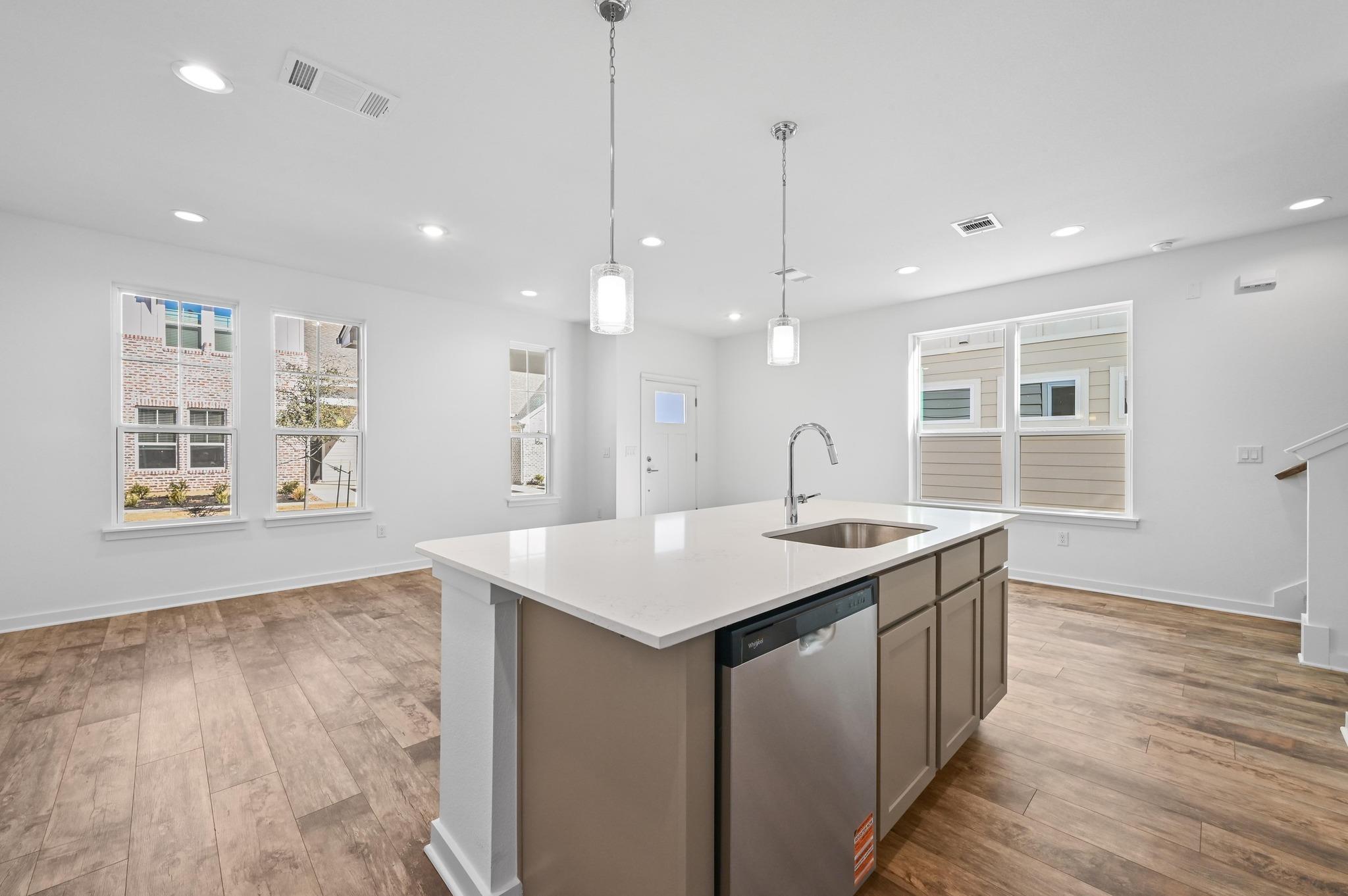 462  Orleanian Dr  #B, photo 8