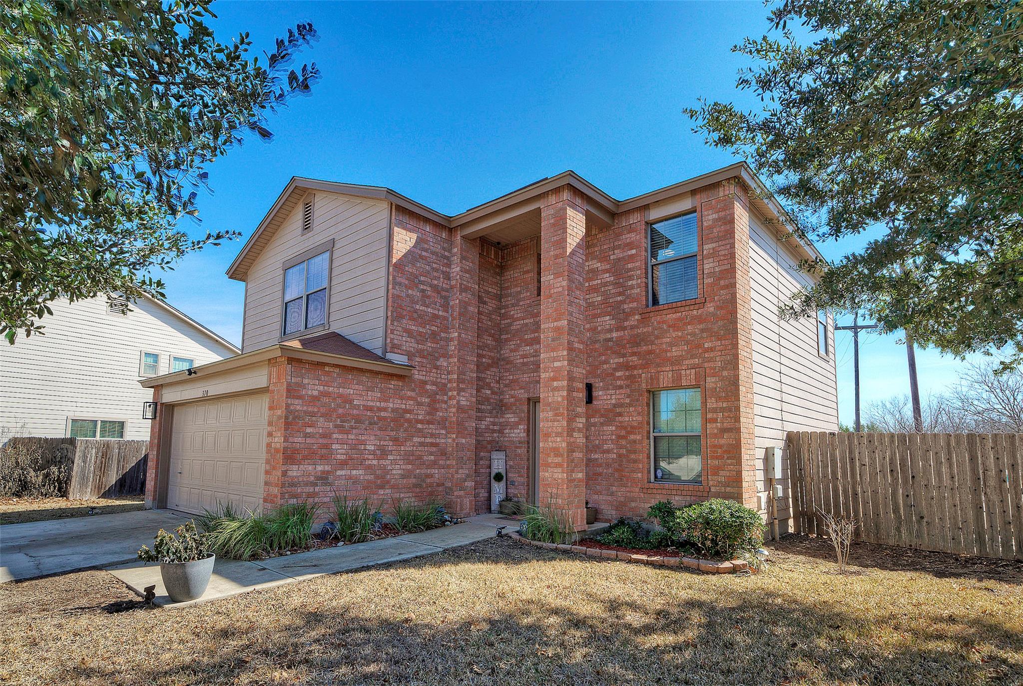 370  Holly Grove St, photo 2