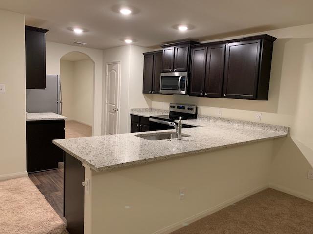 140  Allington Cir, photo 2