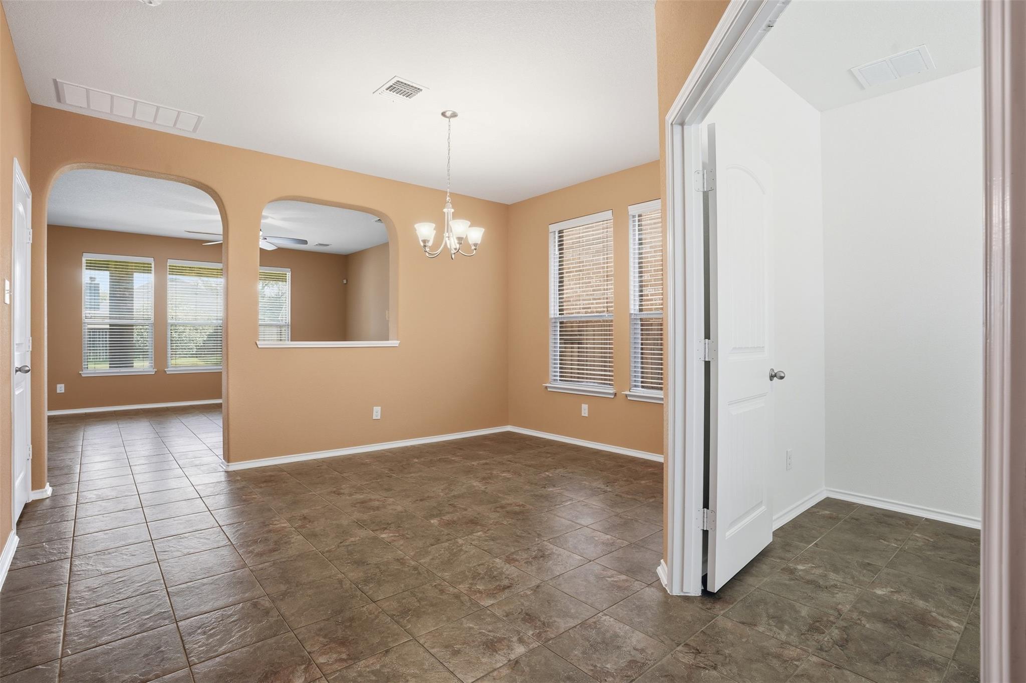 1720  Bovina Dr, photo 5