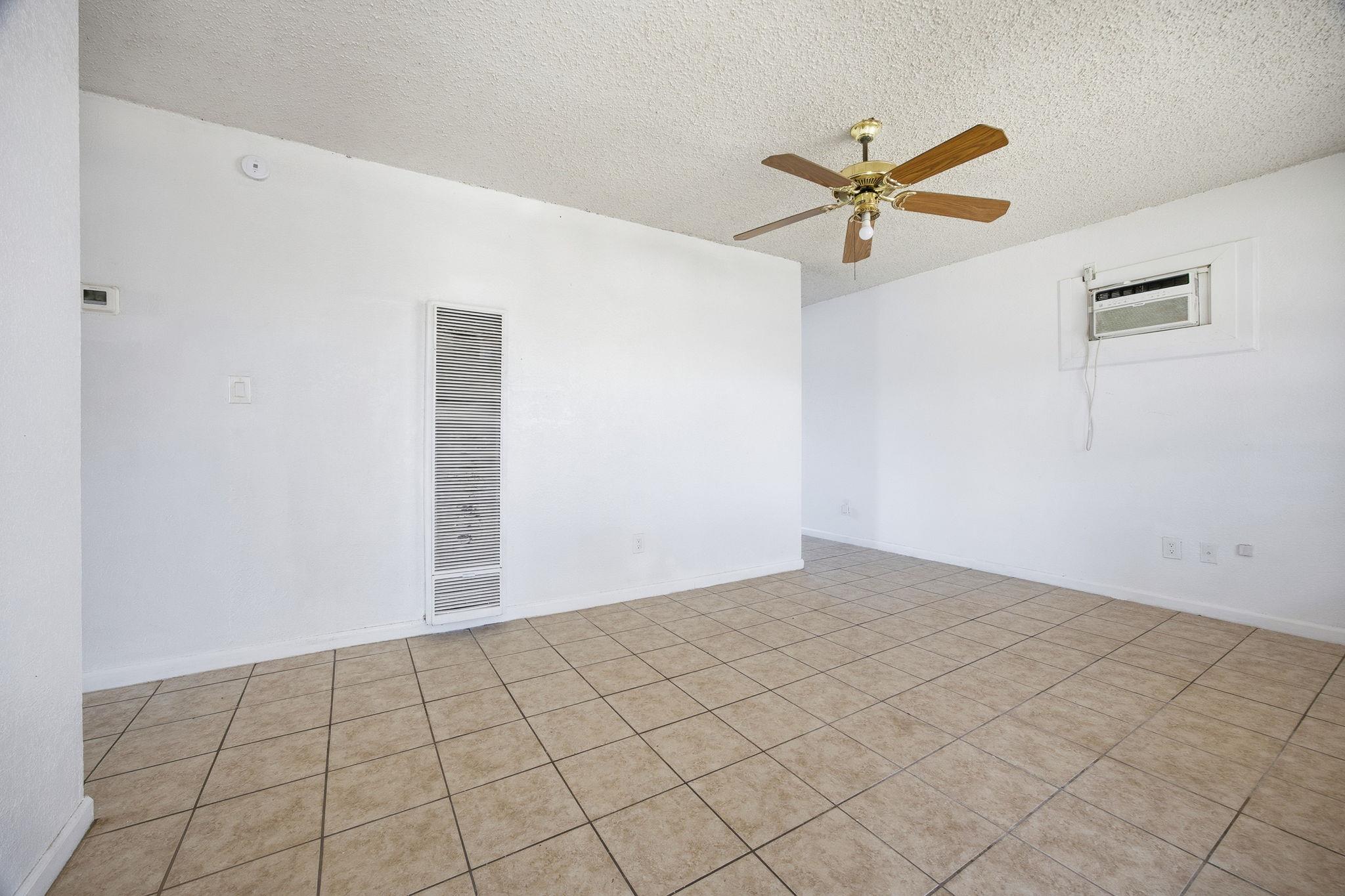 202  Forest St, photo 4