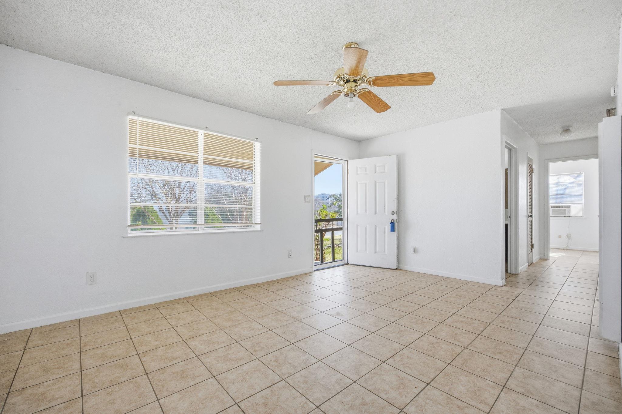 202  Forest St, photo 6