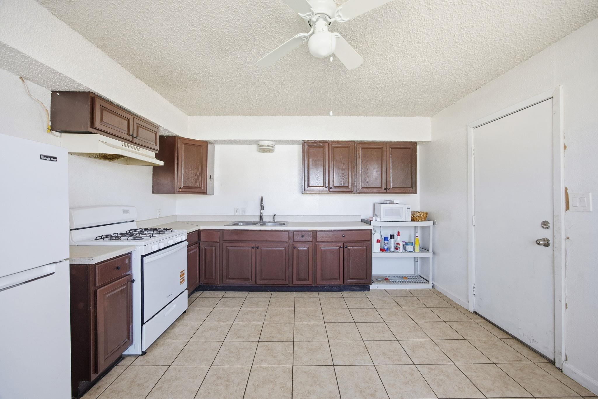 202  Forest St, photo 9