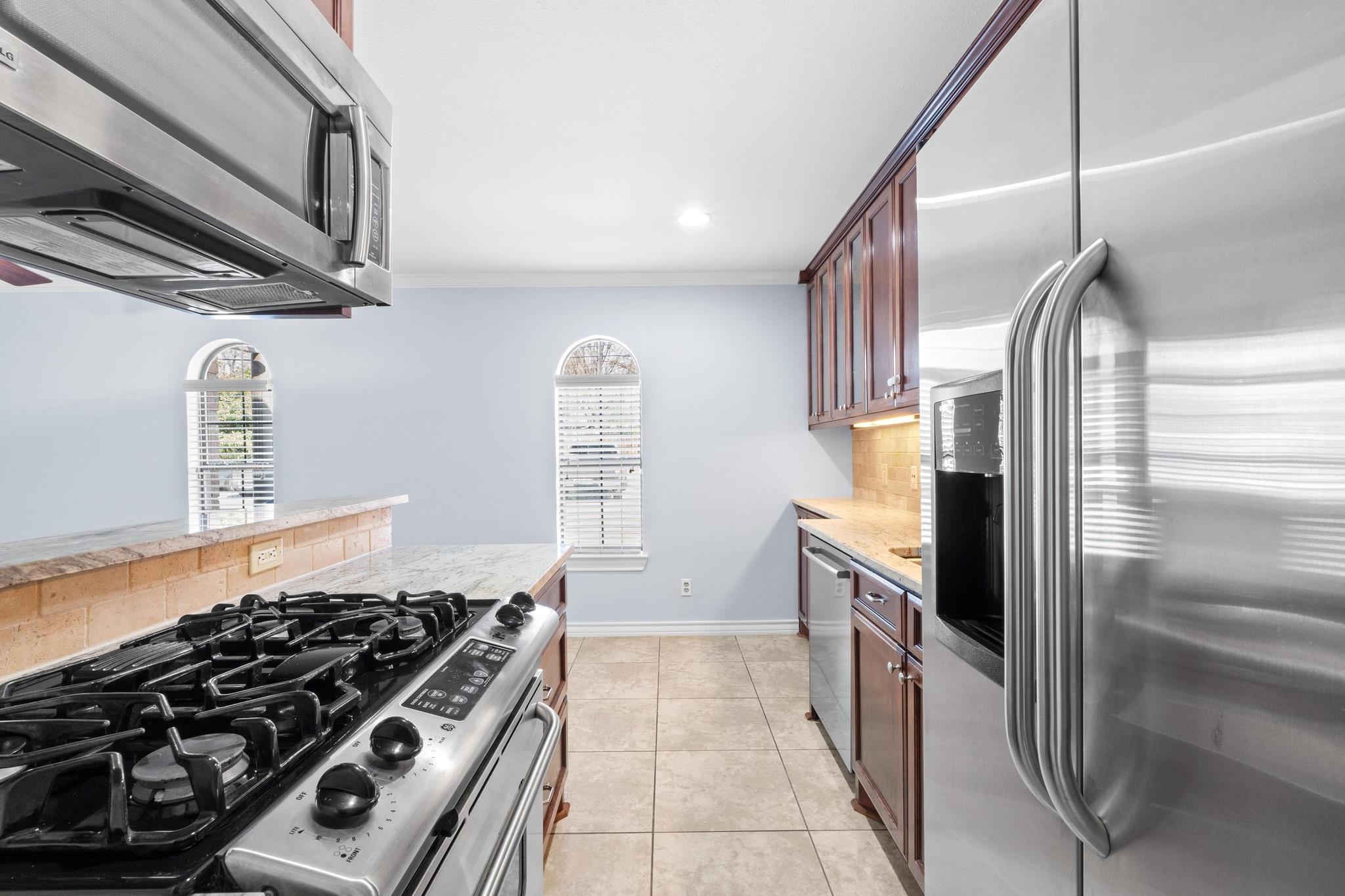 407 E 45th St  #108, photo 12