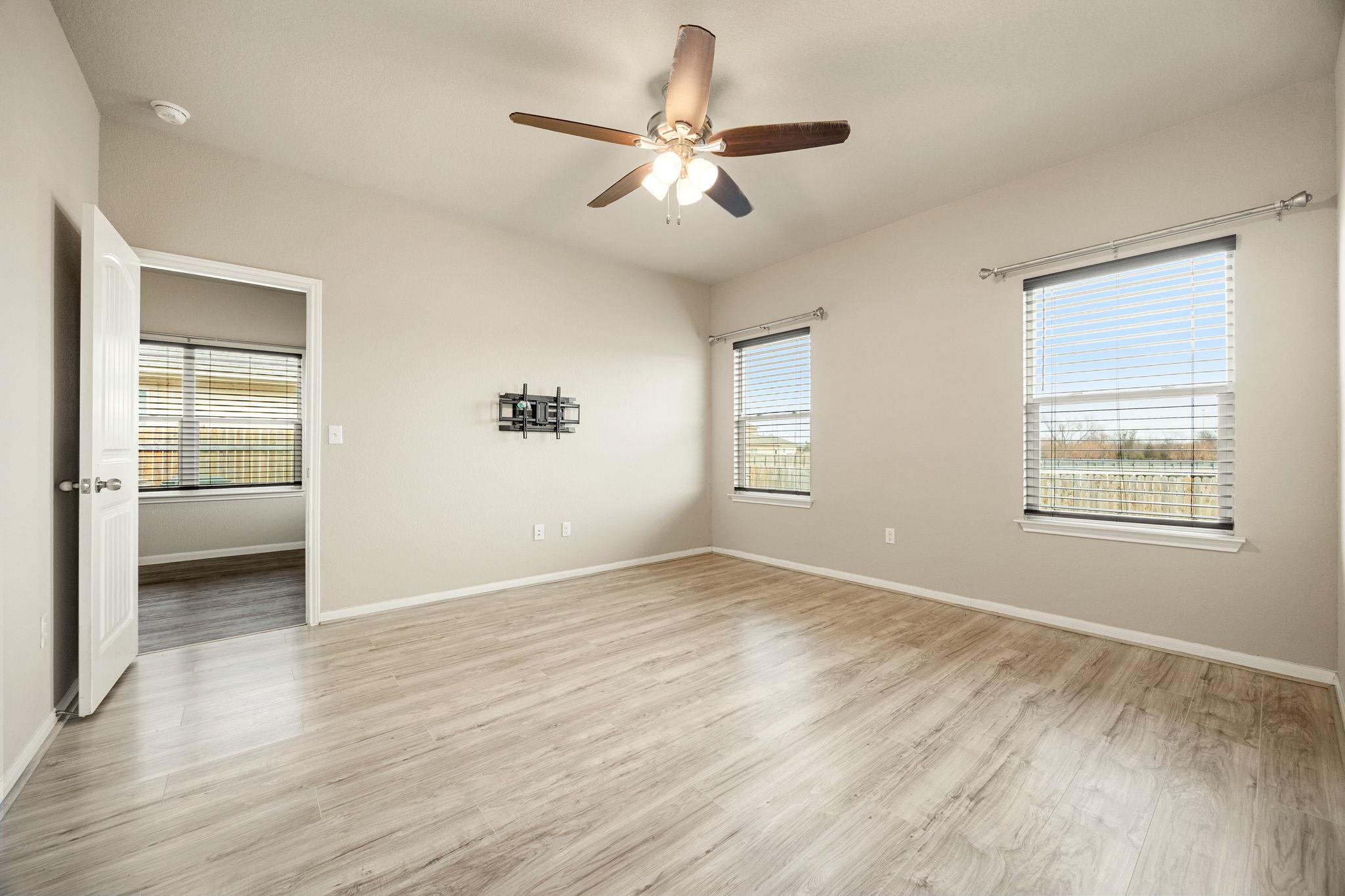 152  Cibolo Creek Dr, photo 9