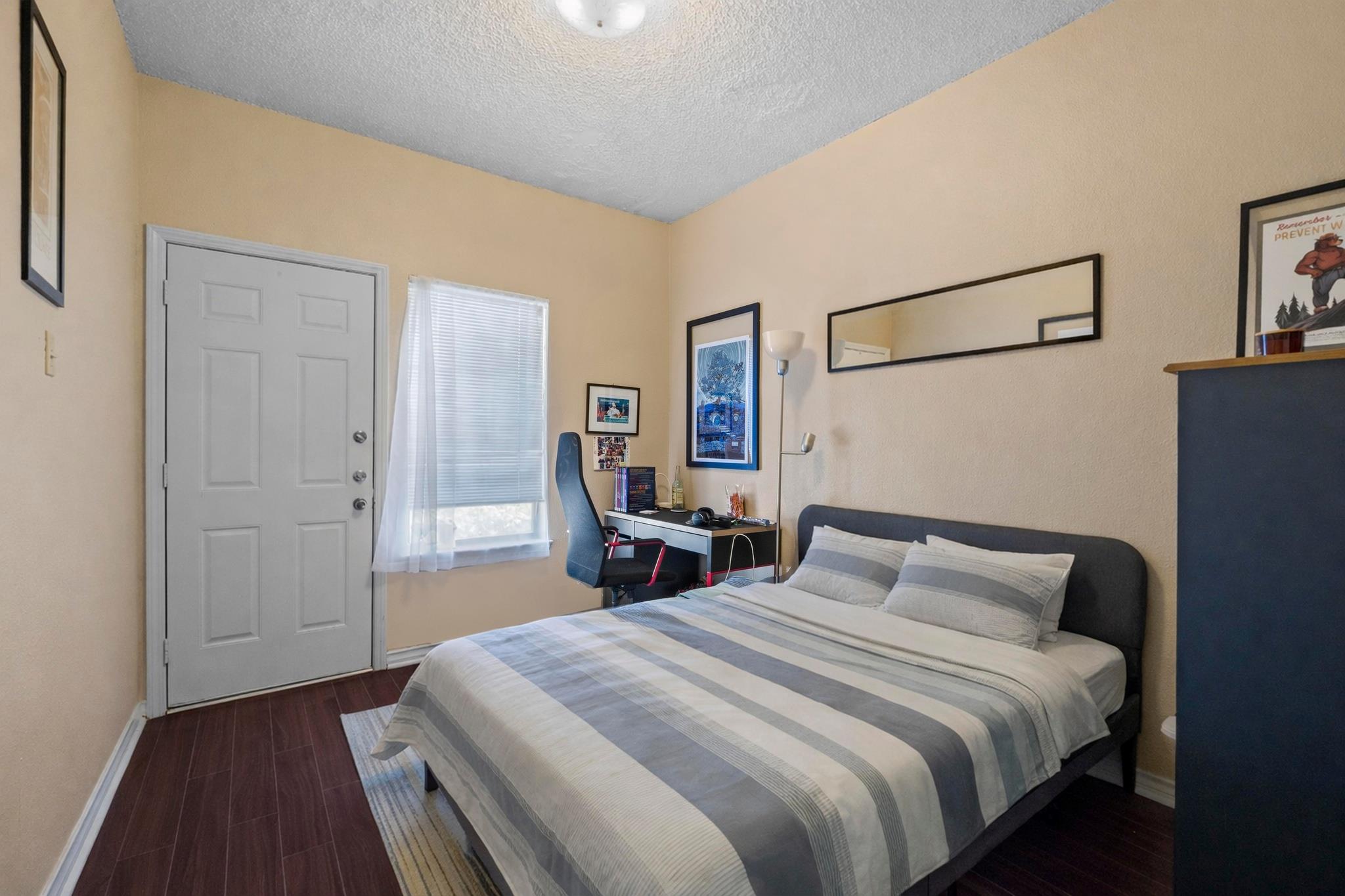 915 W 22nd 1/2 St  #202, photo 11