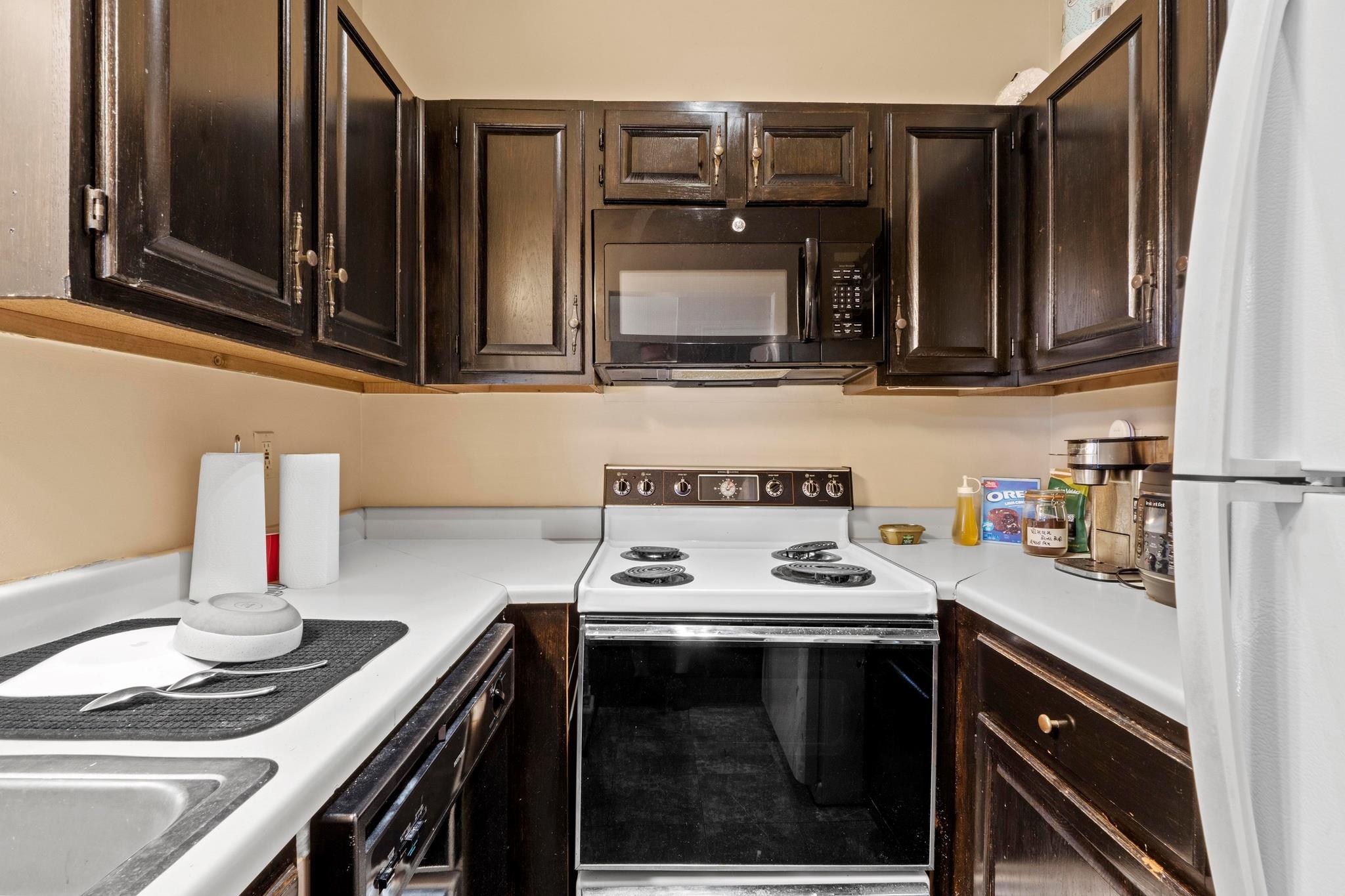 915 W 22nd 1/2 St  #202, photo 7