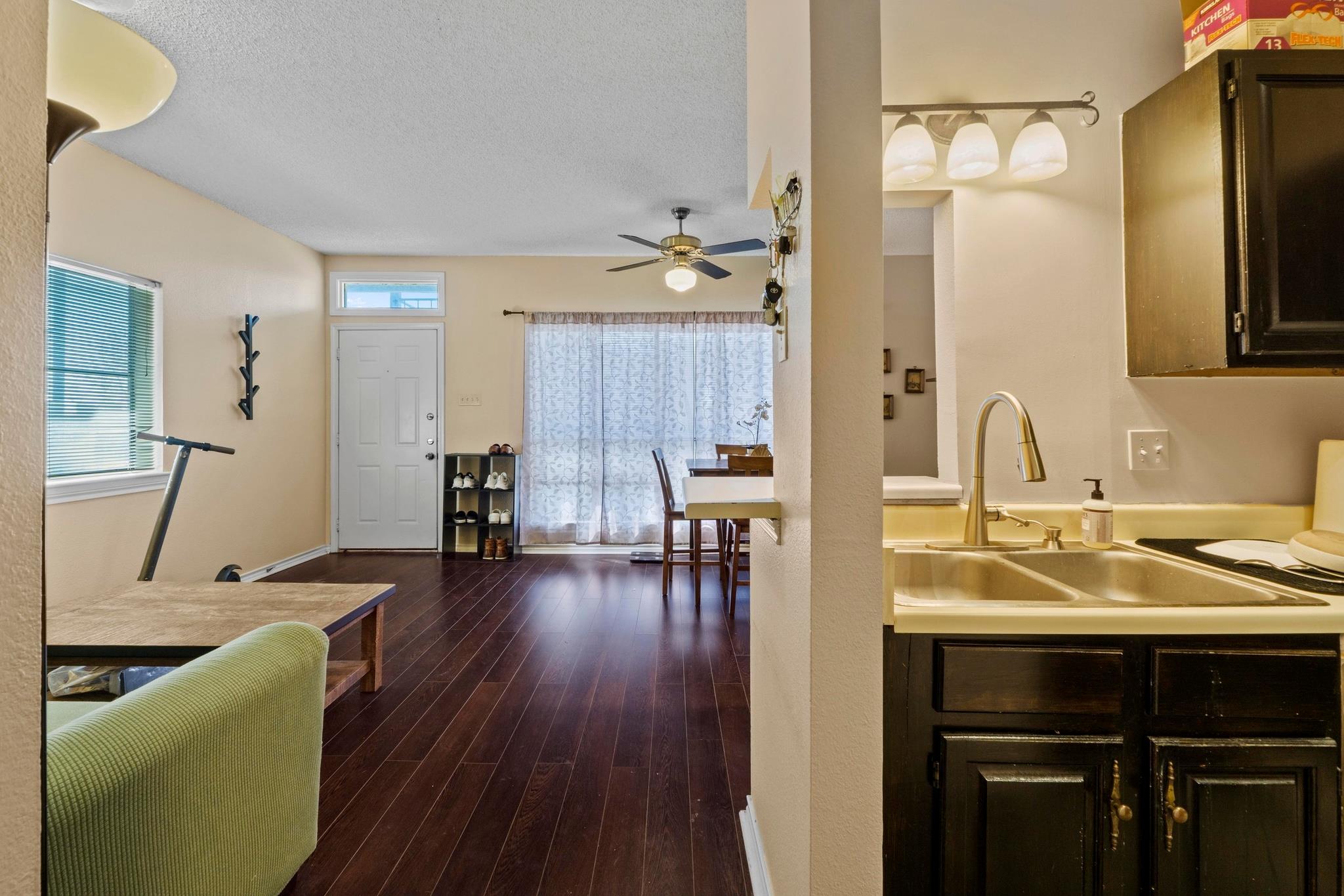 915 W 22nd 1/2 St  #202, photo 8