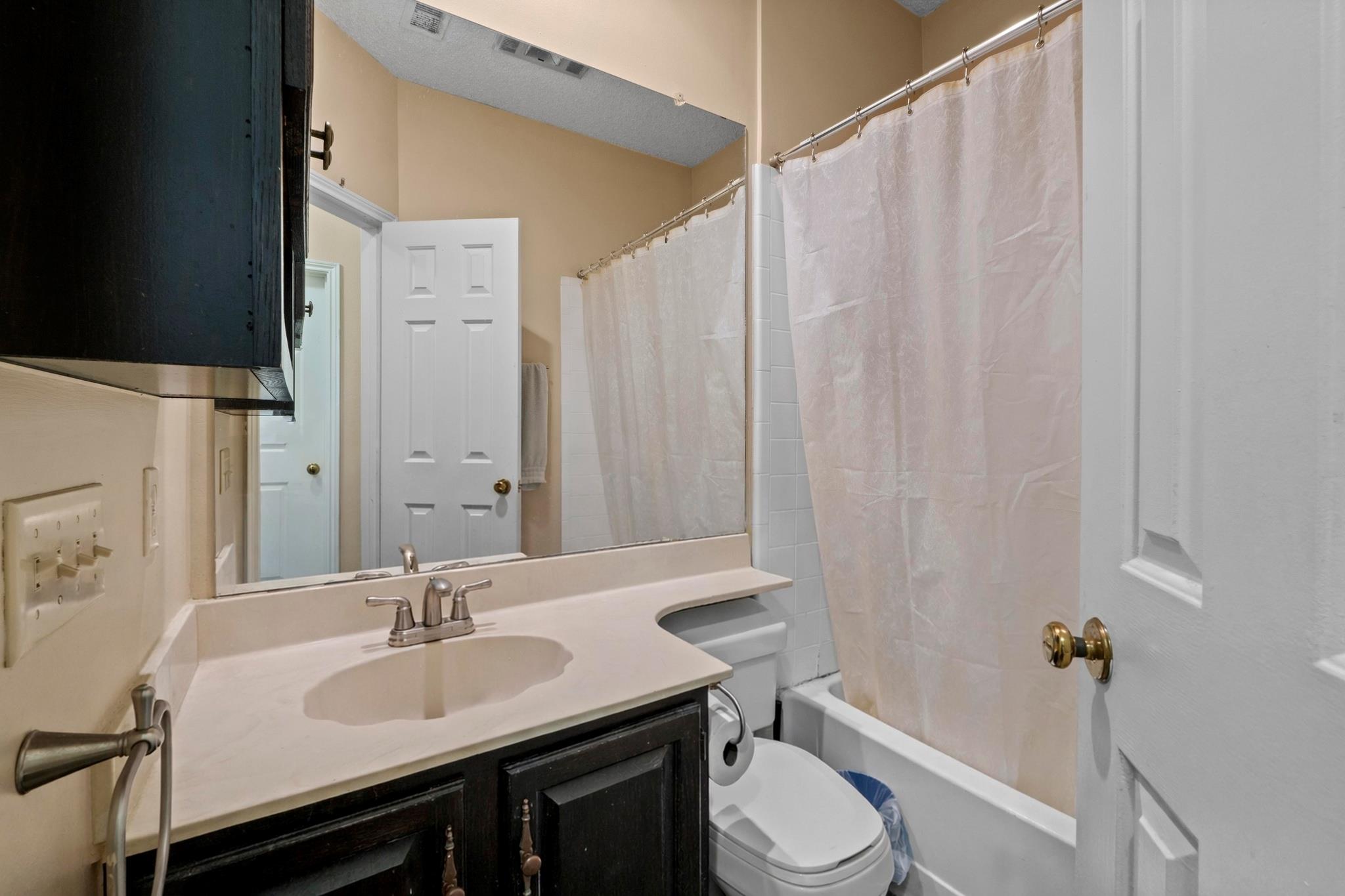 915 W 22nd 1/2 St  #202, photo 9