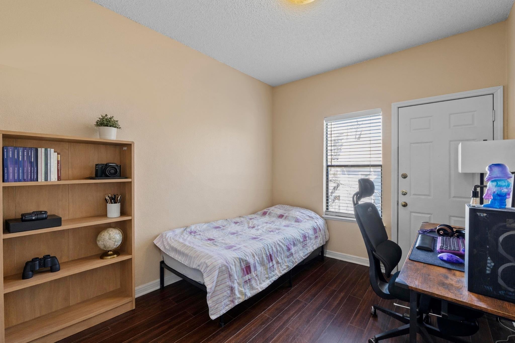 915 W 22nd 1/2 St  #202, photo 10