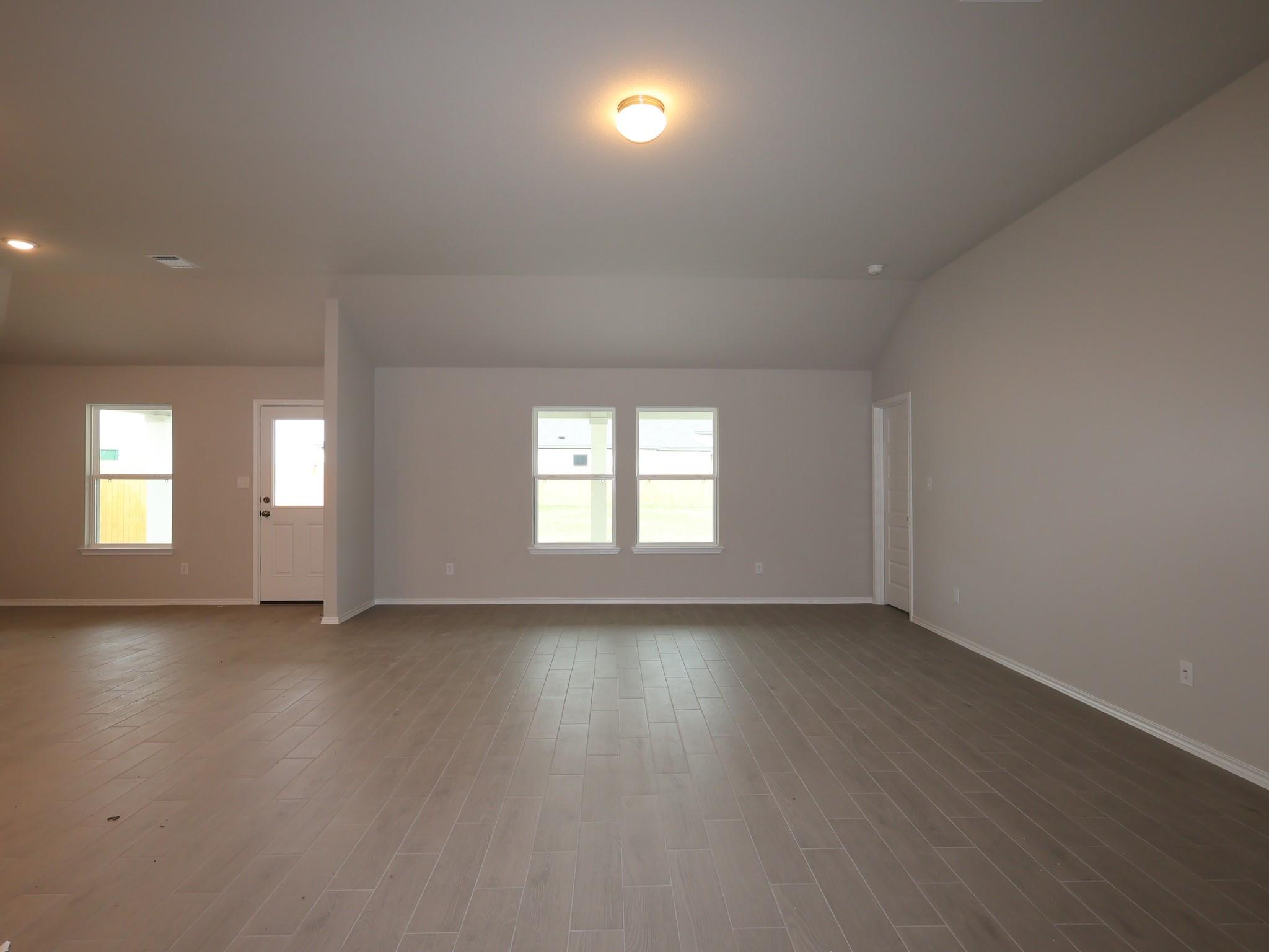20021  Cornyn Ln, photo 3
