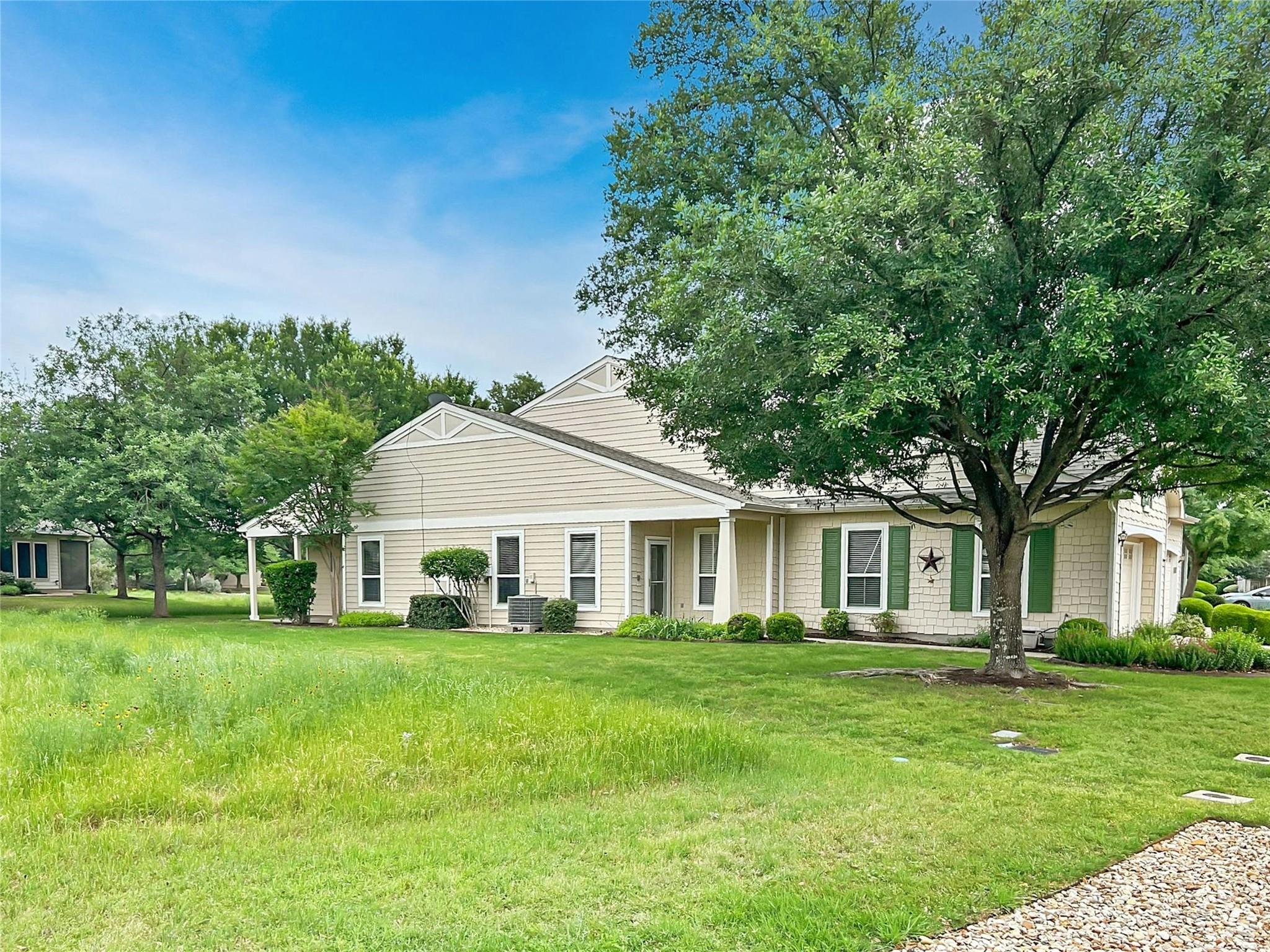 333  Portsmouth Dr, photo 3