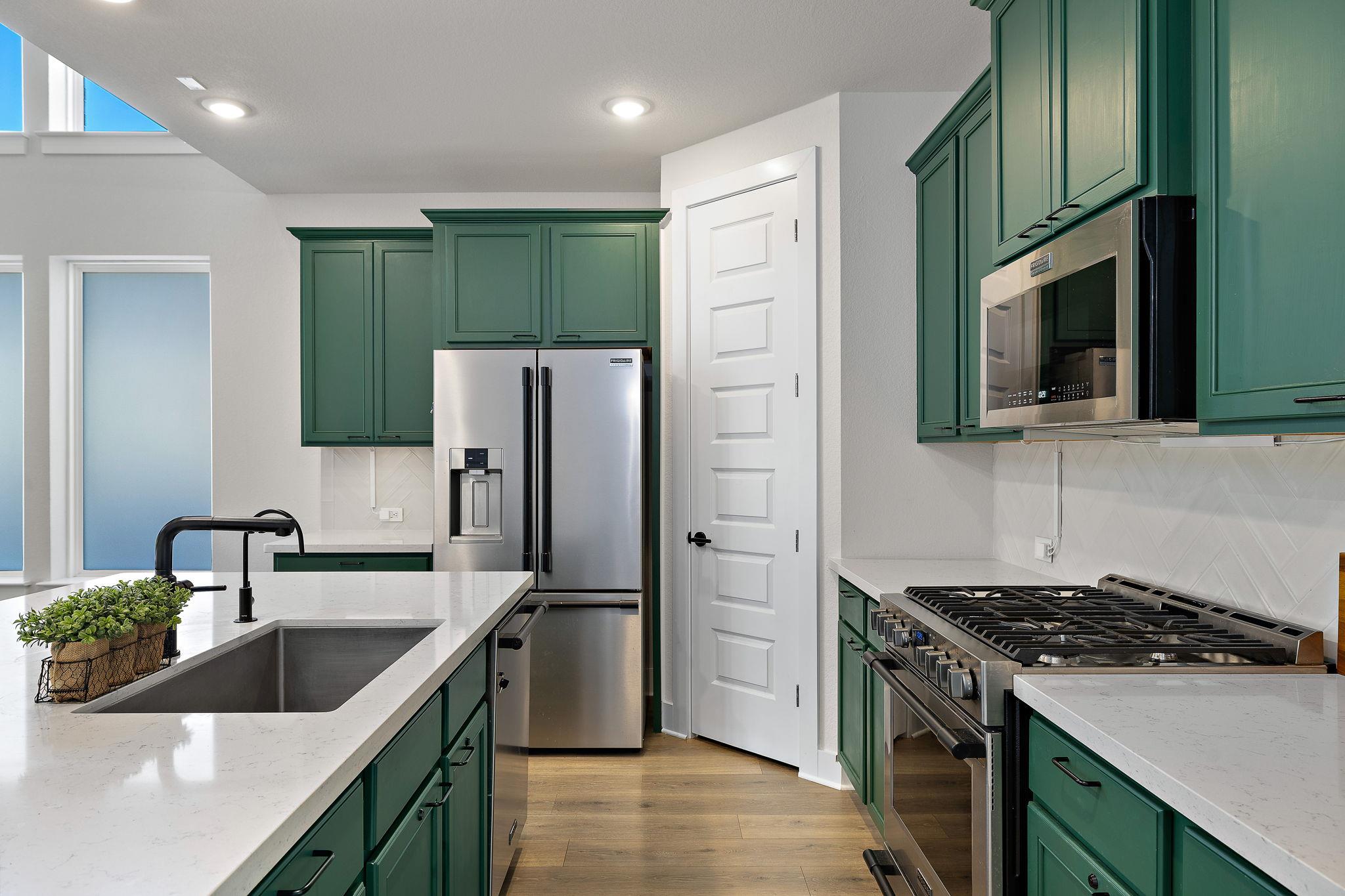 326  Smithsonian Ln, photo 10
