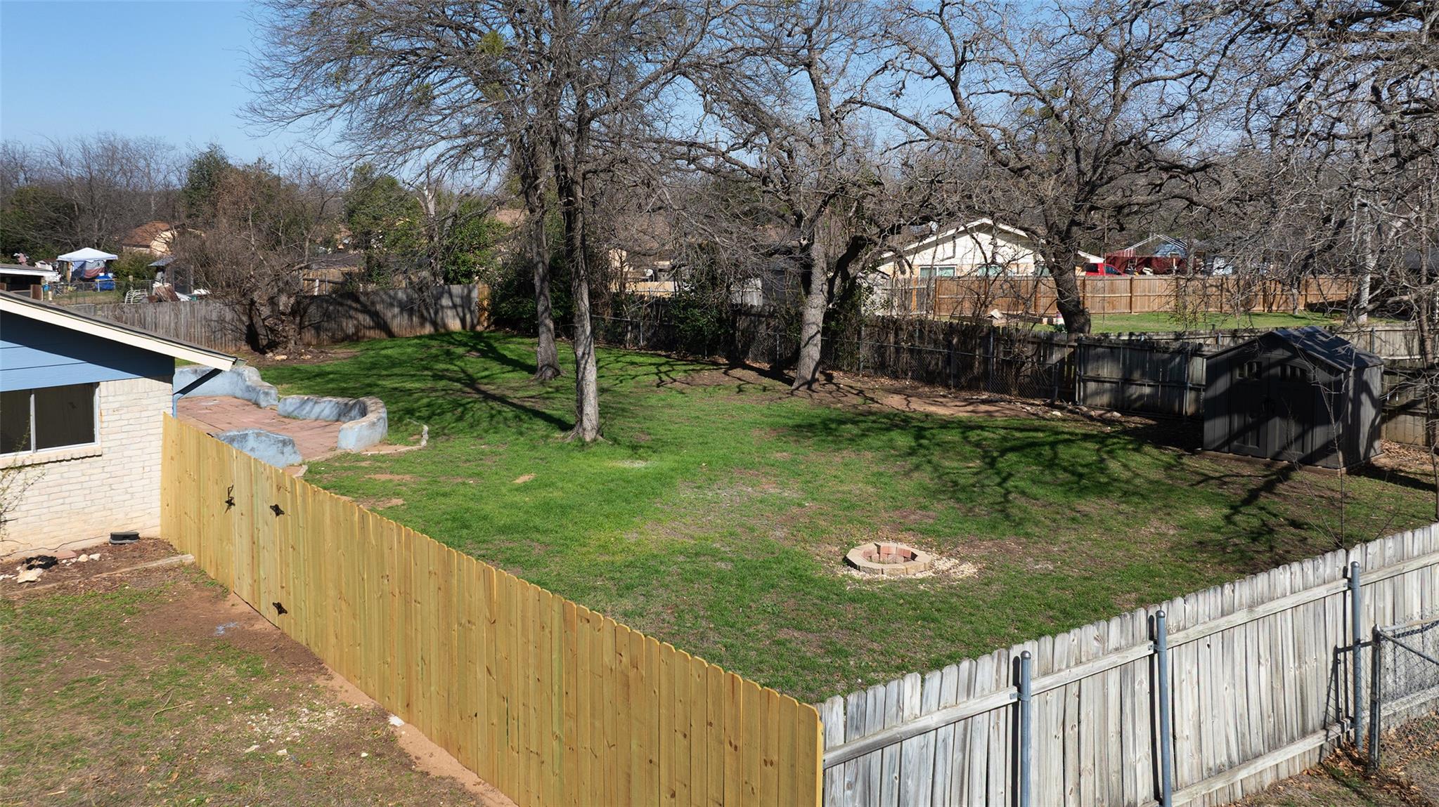 404  Northwood Dr, photo 3