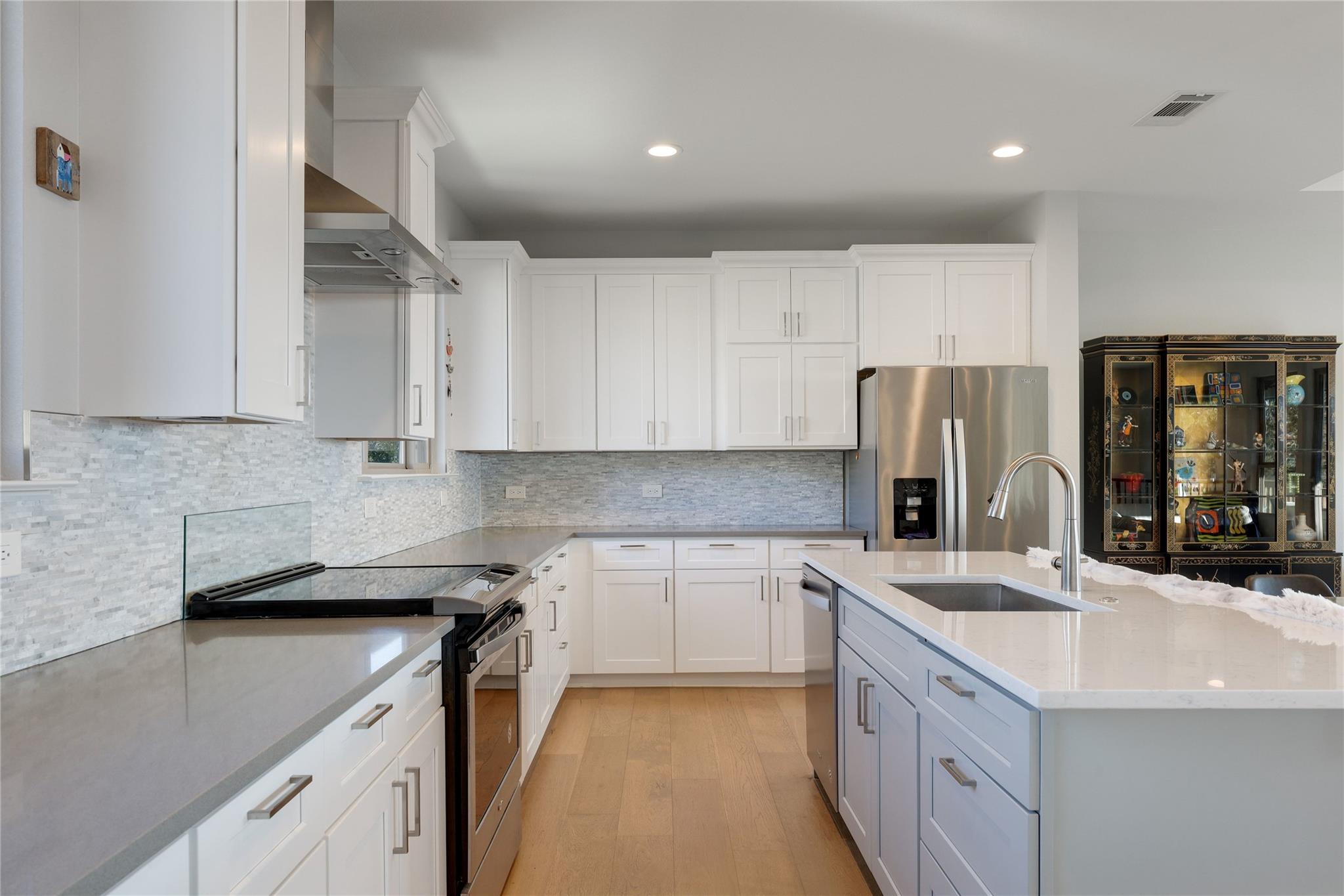 21013  Nimitz Ave, photo 11