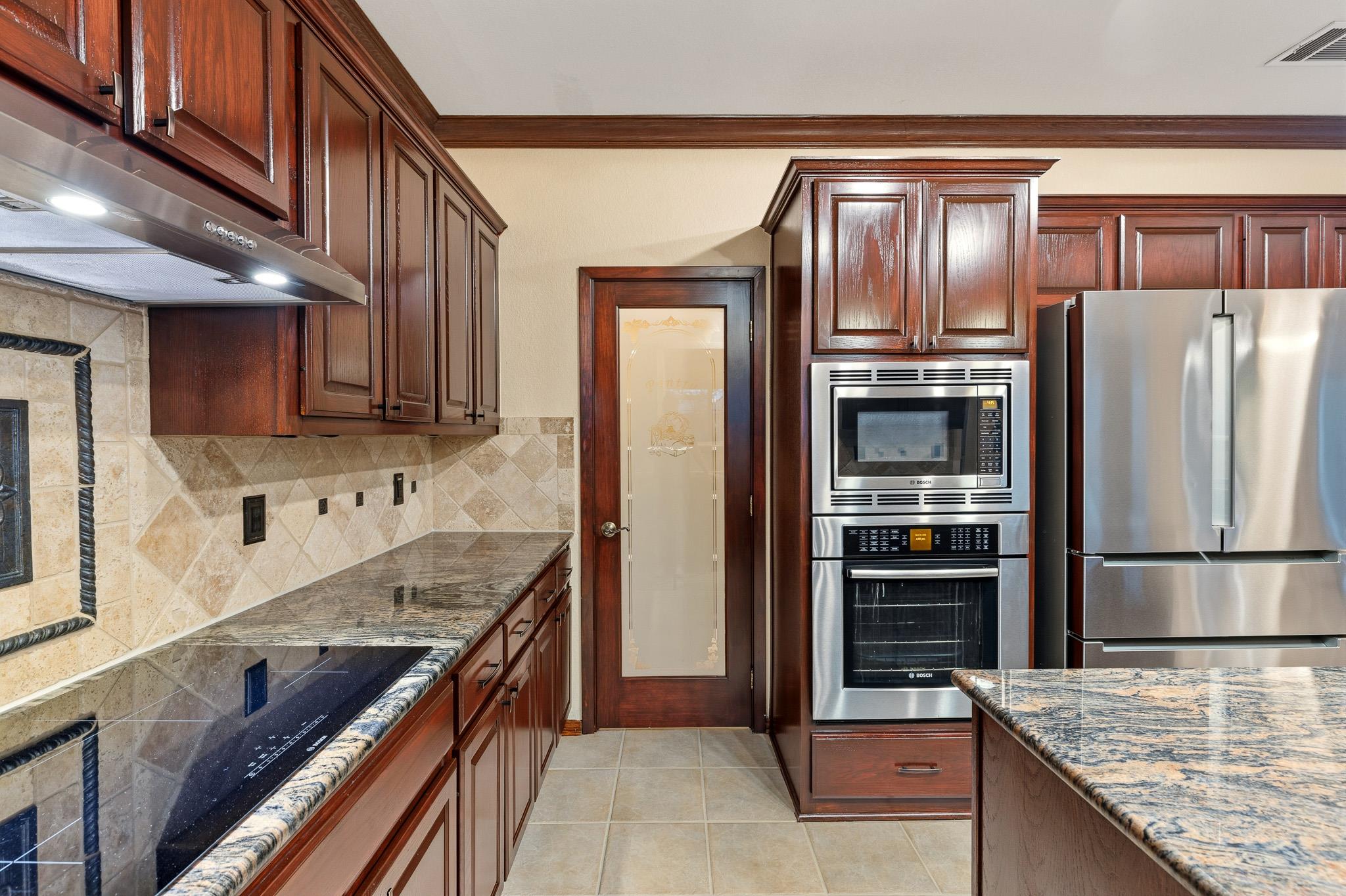 905  Brighton Bend Ln, photo 12