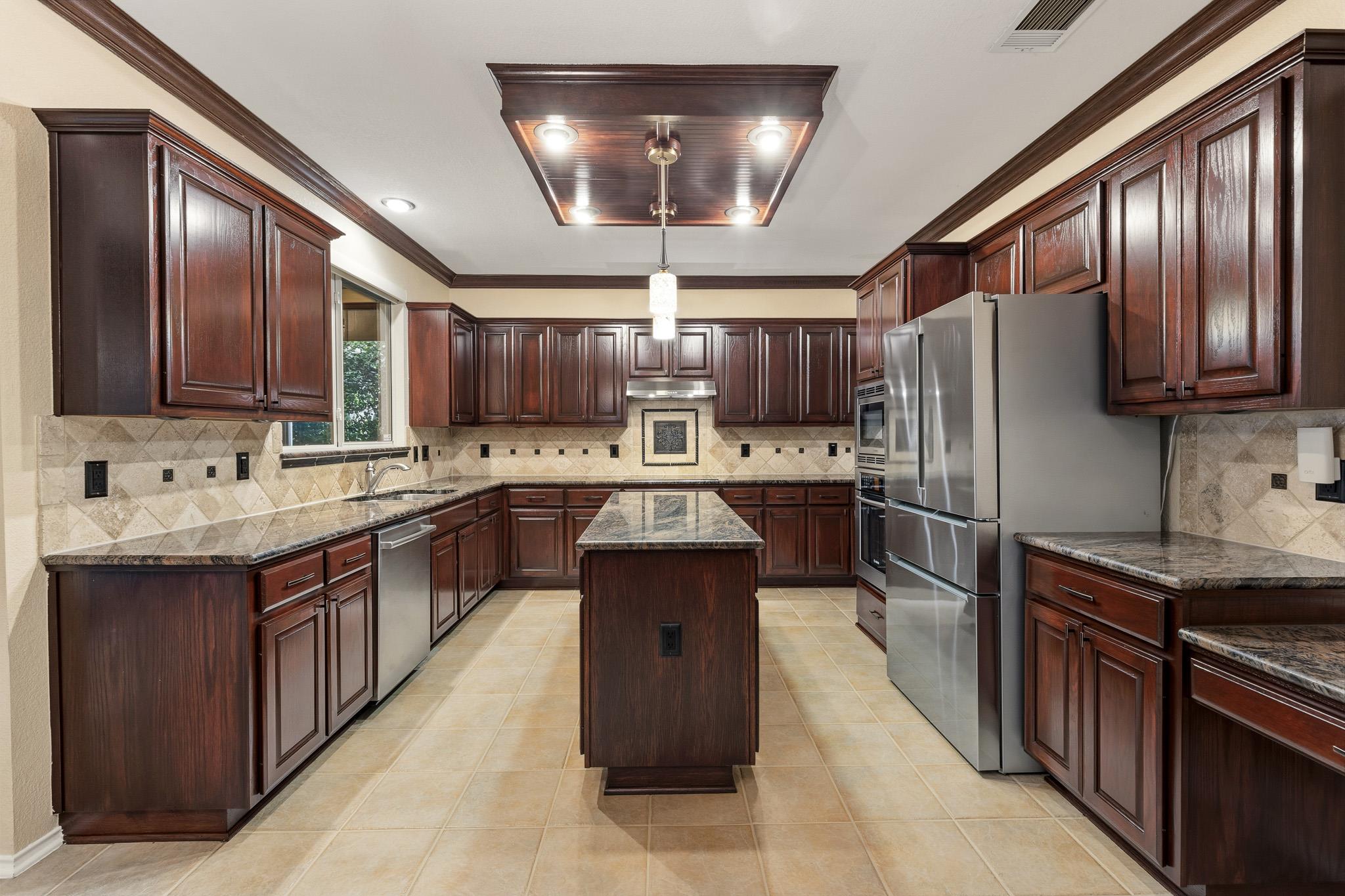 905  Brighton Bend Ln, photo 4