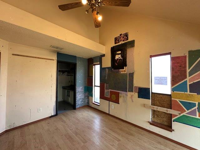 548  Spring River Dr, photo 12