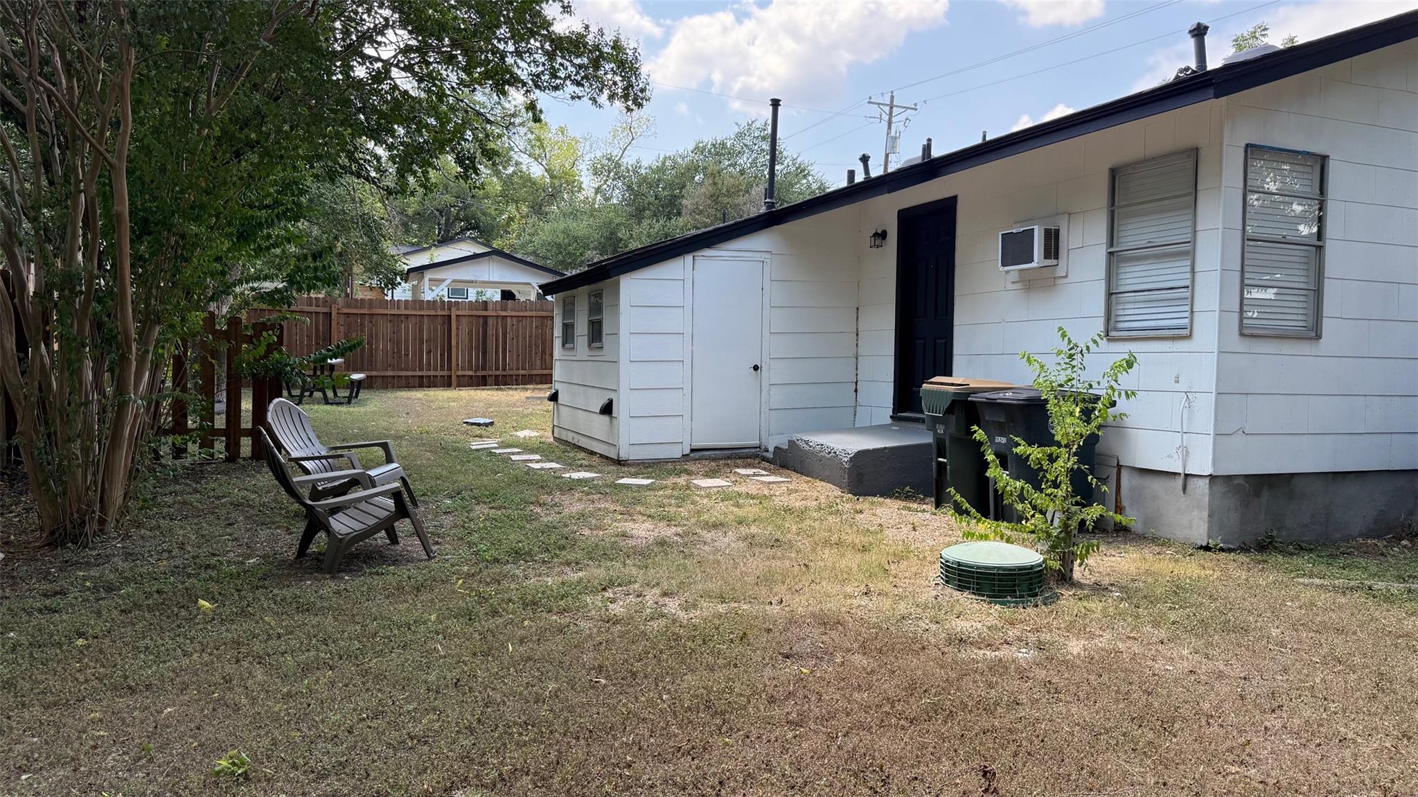 1802  University Ave, photo 2