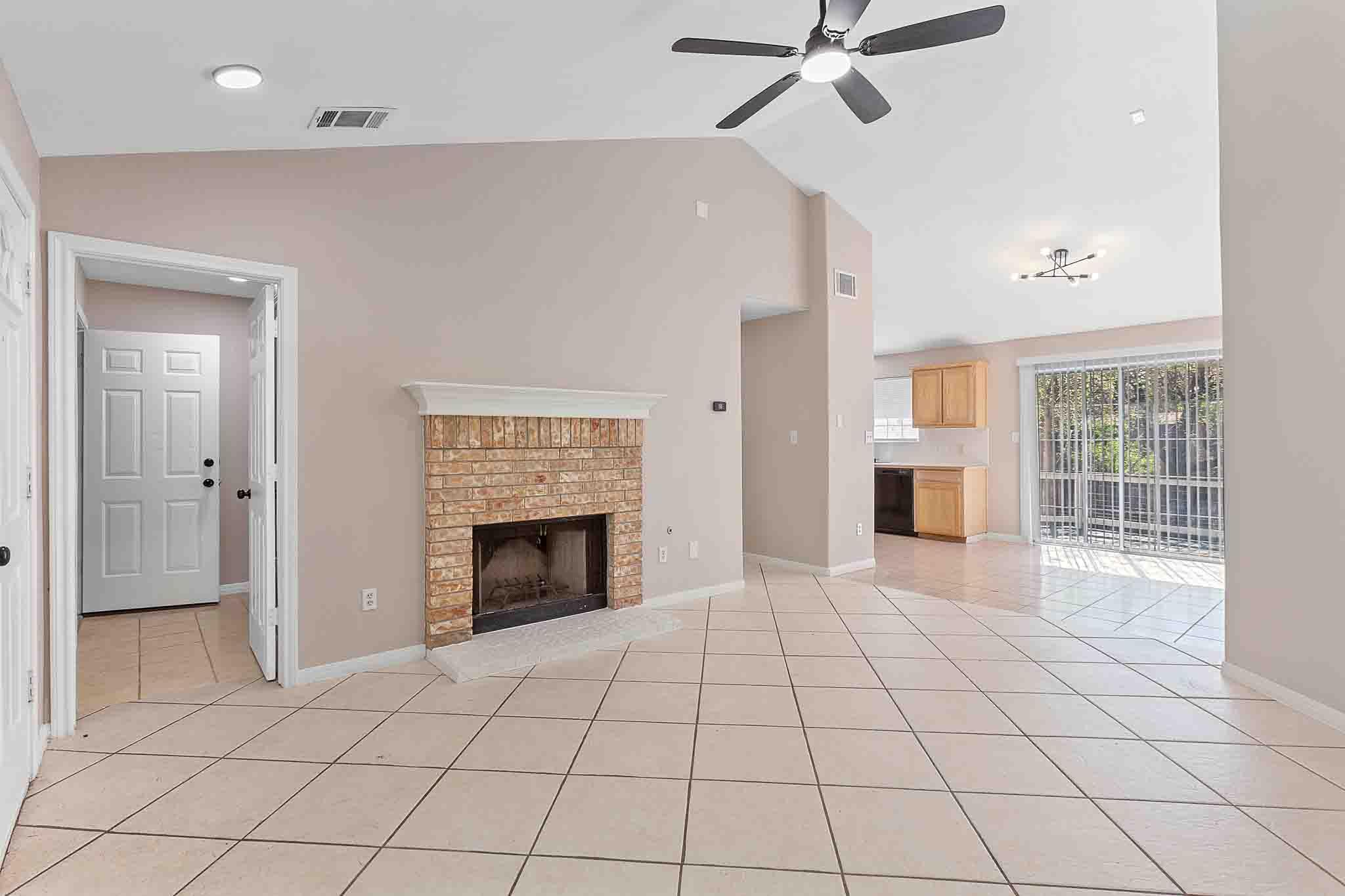 2003  Ramona Cir, photo 4