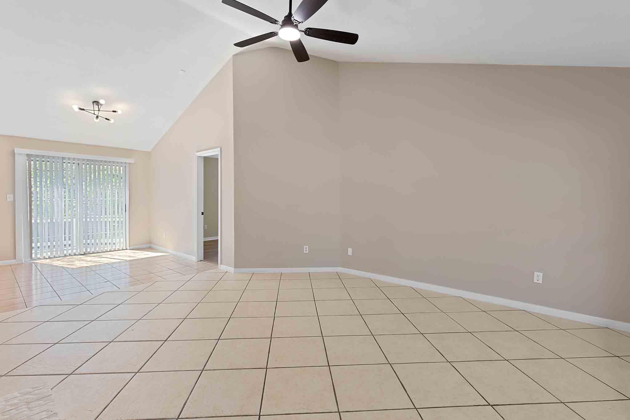 2003  Ramona Cir, photo 5